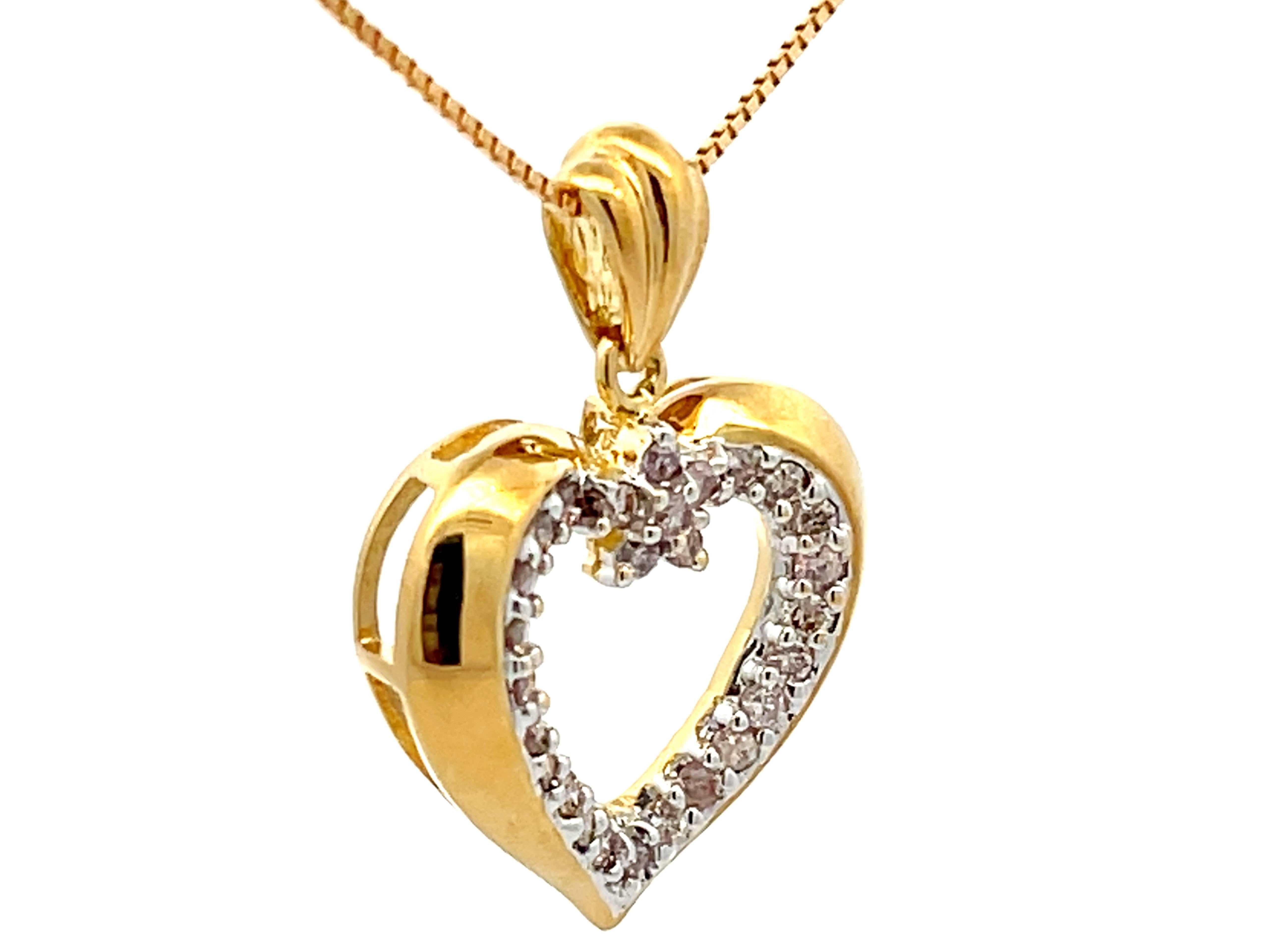 Modern Diamond Heart Necklace 18k Yellow Gold For Sale