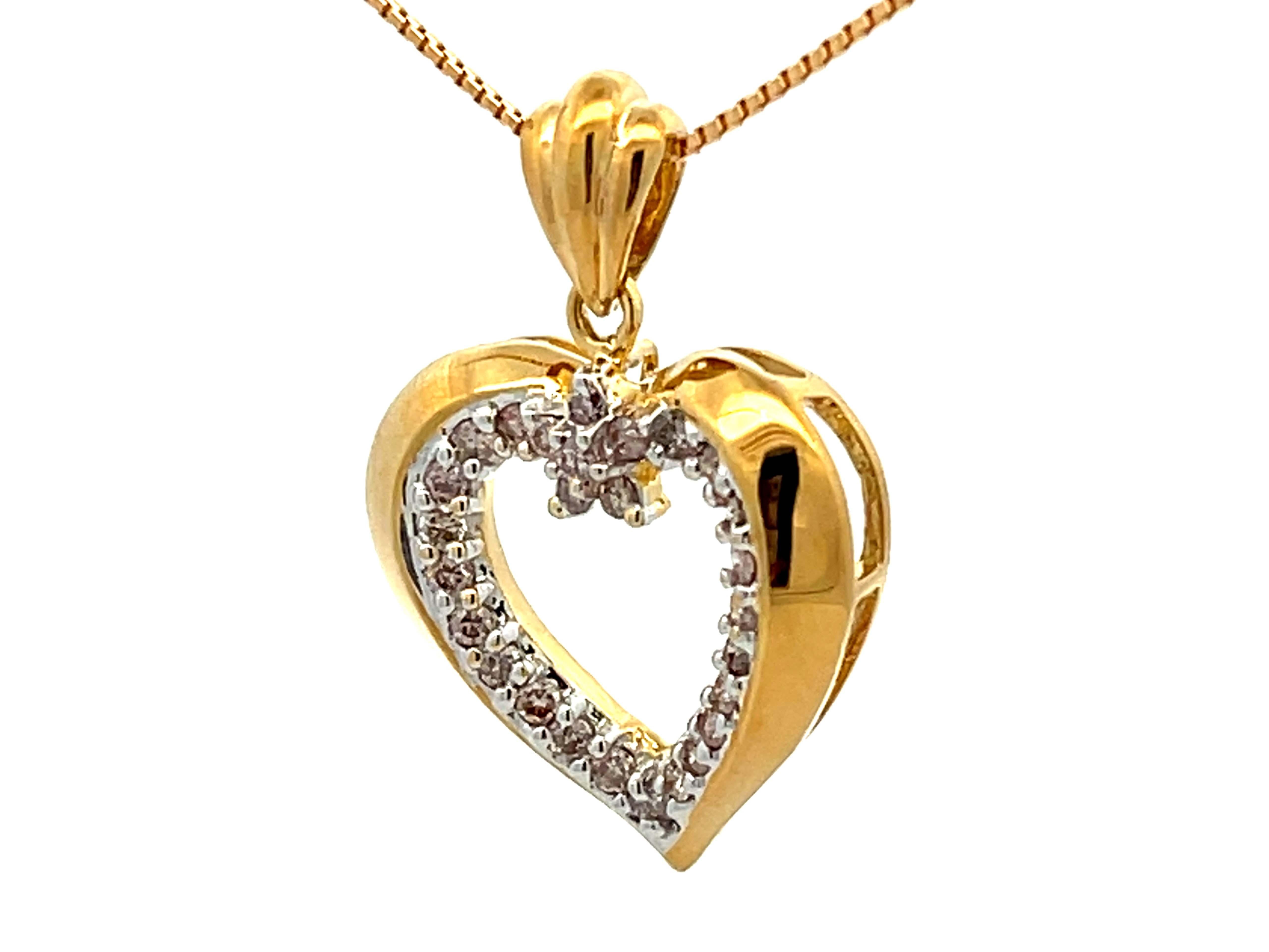 Brilliant Cut Diamond Heart Necklace 18k Yellow Gold For Sale