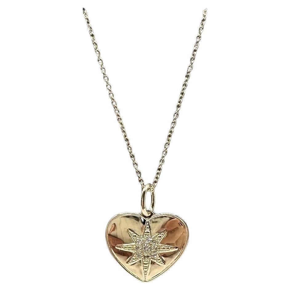 Collier en or jaune 10kt avec cœur en diamant - 0.07ctw Ajustable 15-17 pouces en vente