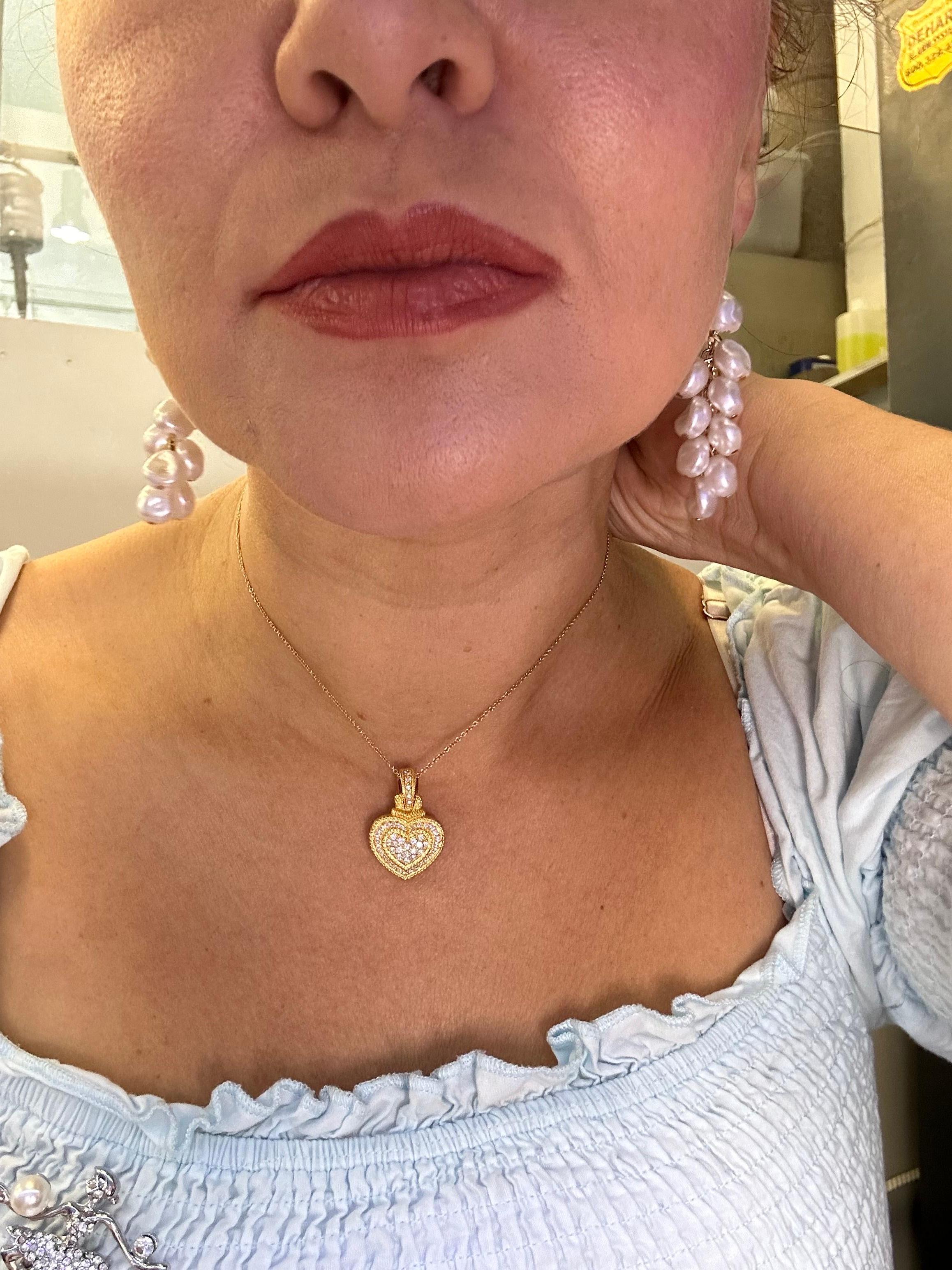 Femenino o masculino Colgante corazón diamante oro 18KT oro amarillo colgante corazón amor en venta
