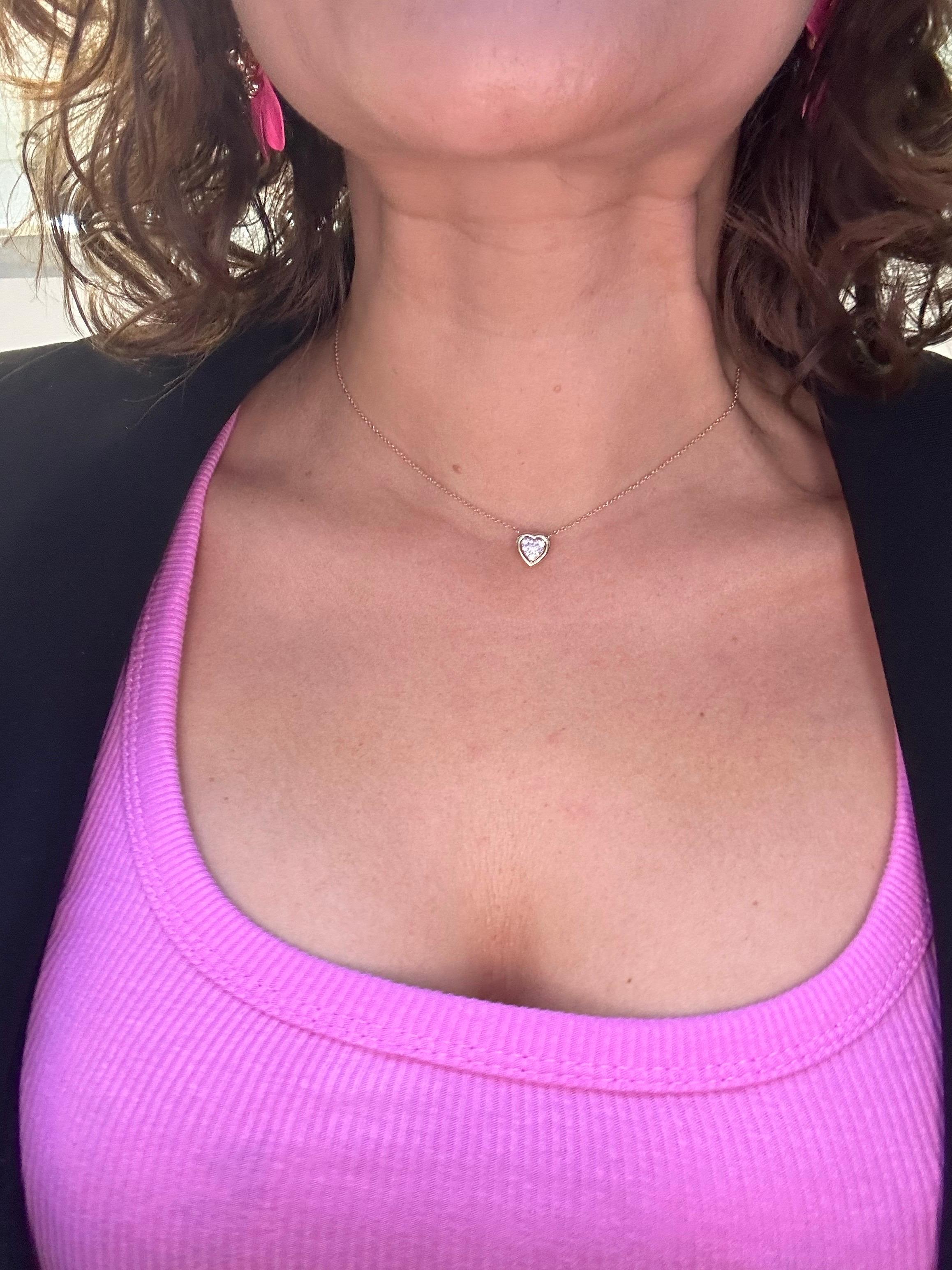 Brilliant Cut Diamond heart pendant necklace 14KT gold For Sale