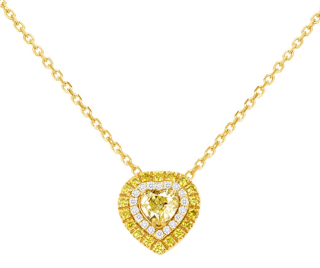 Round Cut Diamond Heart Pendant Necklace For Sale