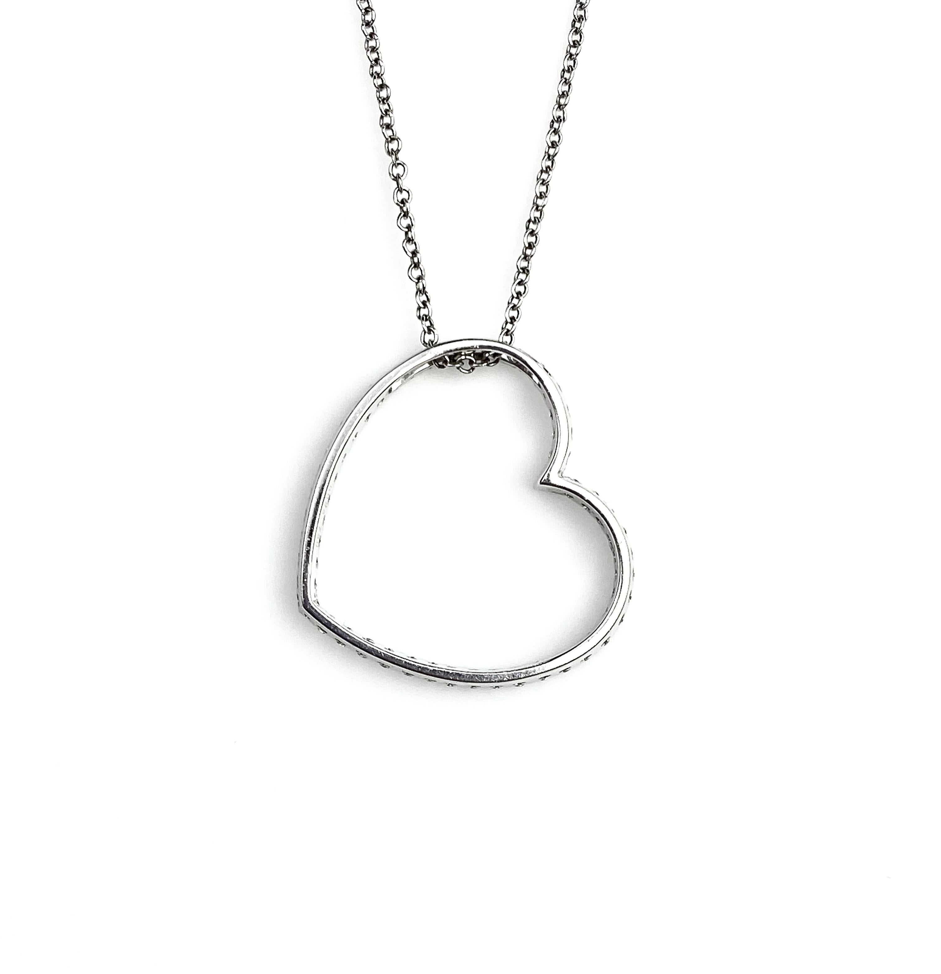 Round Cut Diamond Heart Pendant Necklace in White Gold For Sale