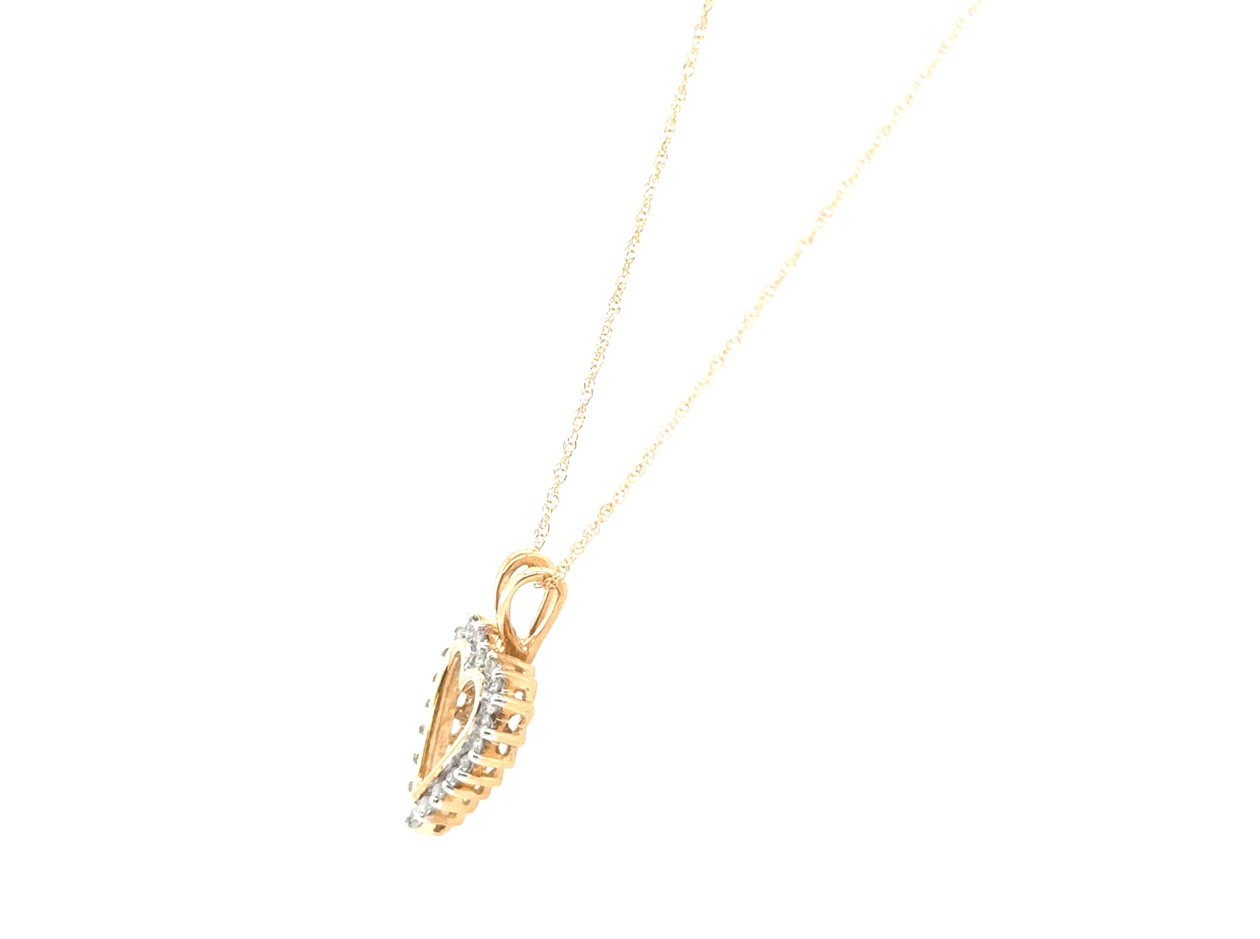 Collana con ciondolo a forma di cuore in oro giallo 14 carati con diamante naturale coniato da 0,25 ct. In condizioni ottime in vendita a Dearborn, MI