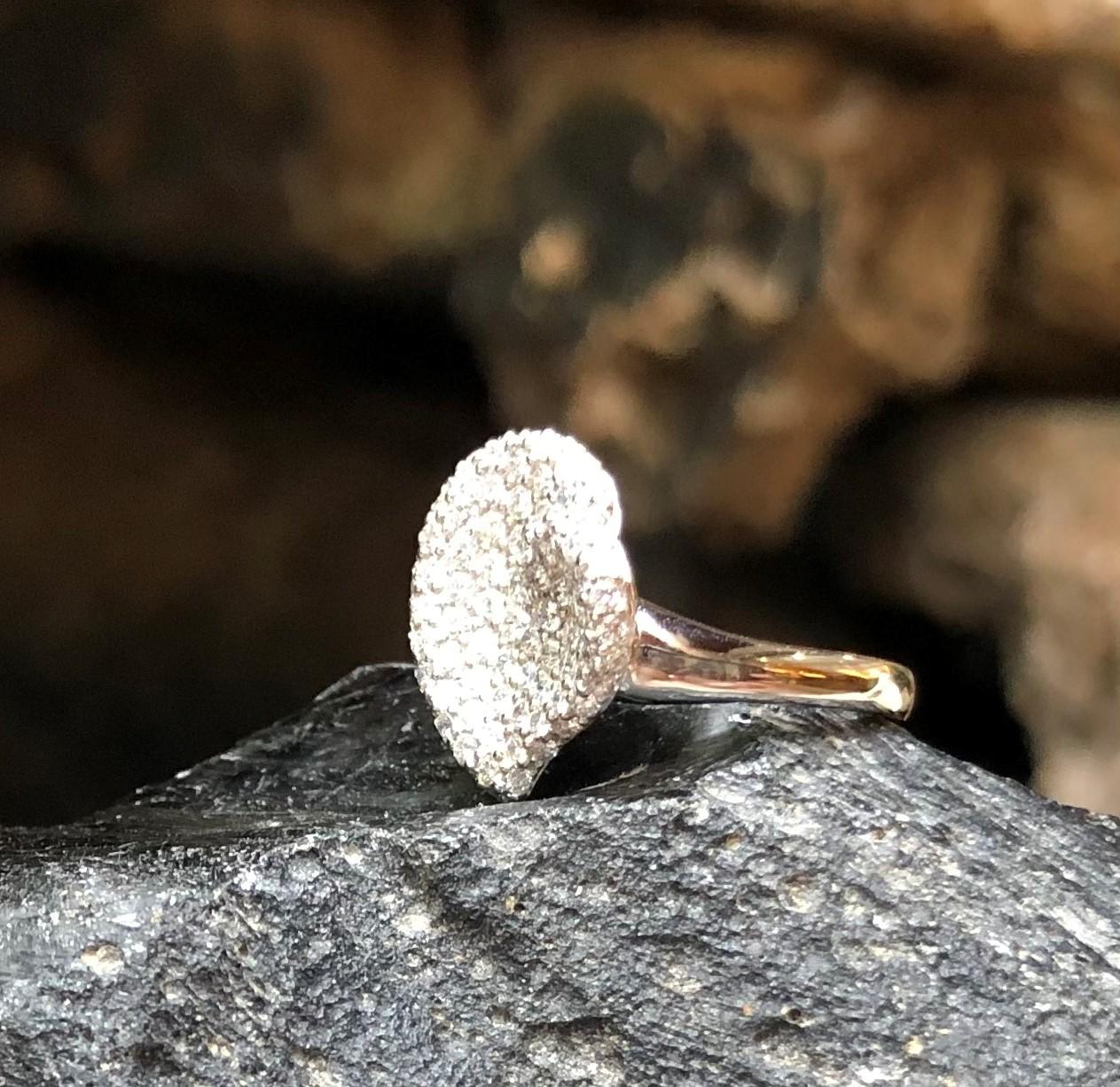 Diamond Heart Ring Set in 18 Karat White Gold Settings For Sale 6