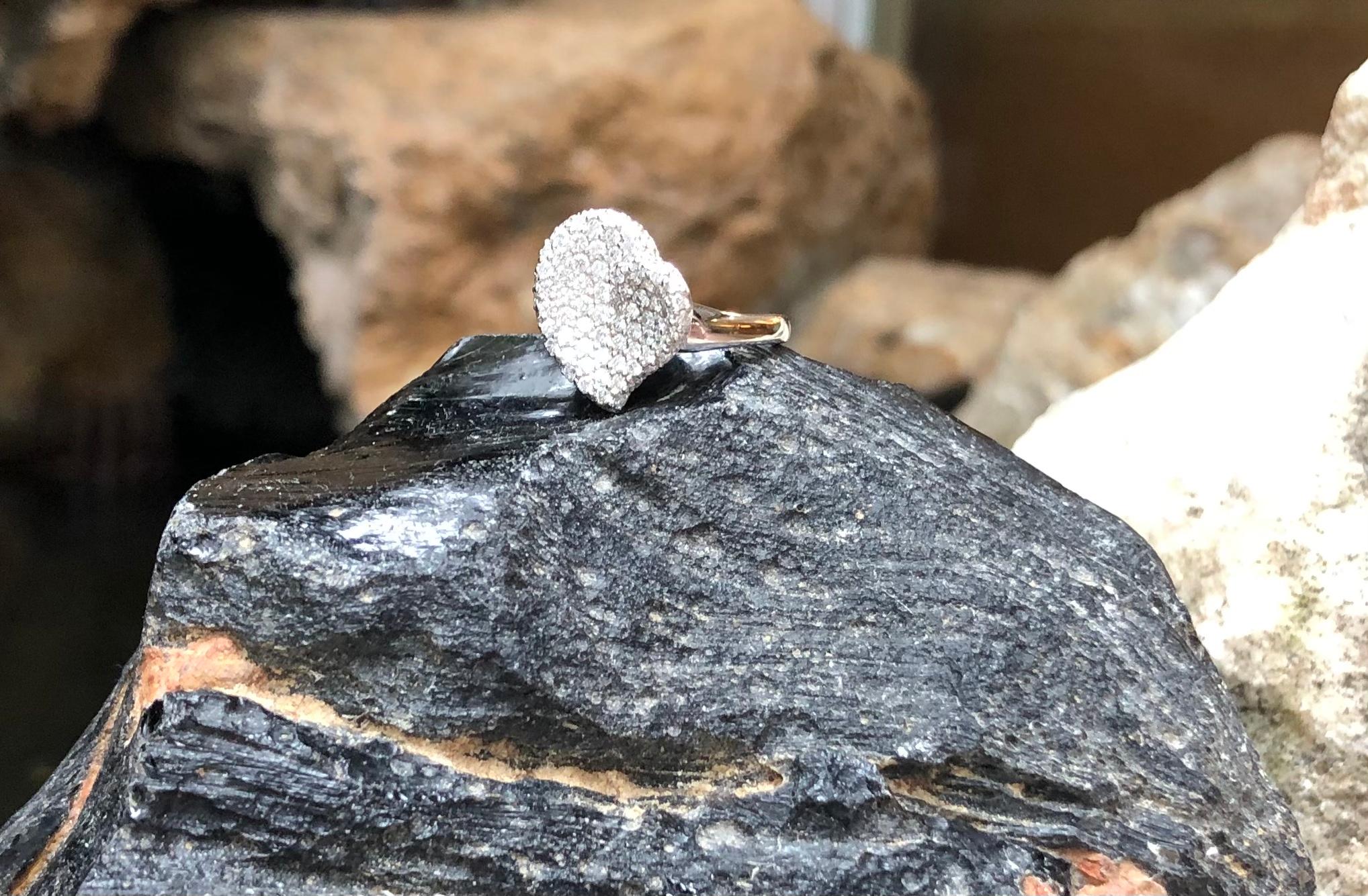 Diamond Heart Ring Set in 18 Karat White Gold Settings For Sale 10