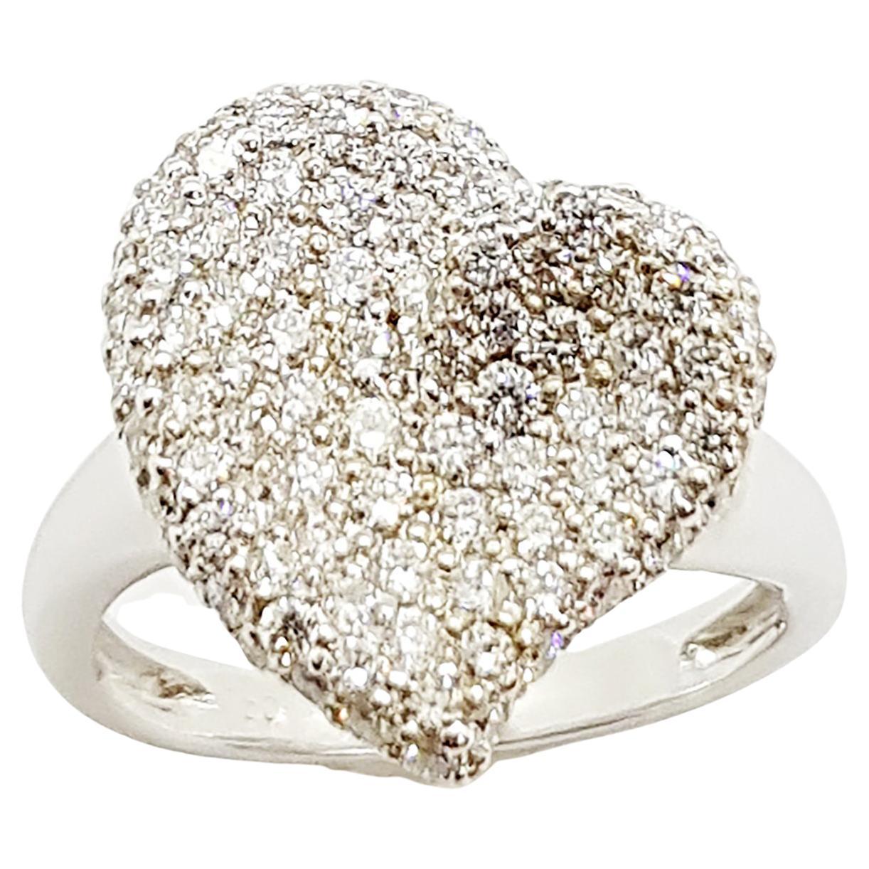 Diamond Heart Ring Set in 18 Karat White Gold Settings For Sale