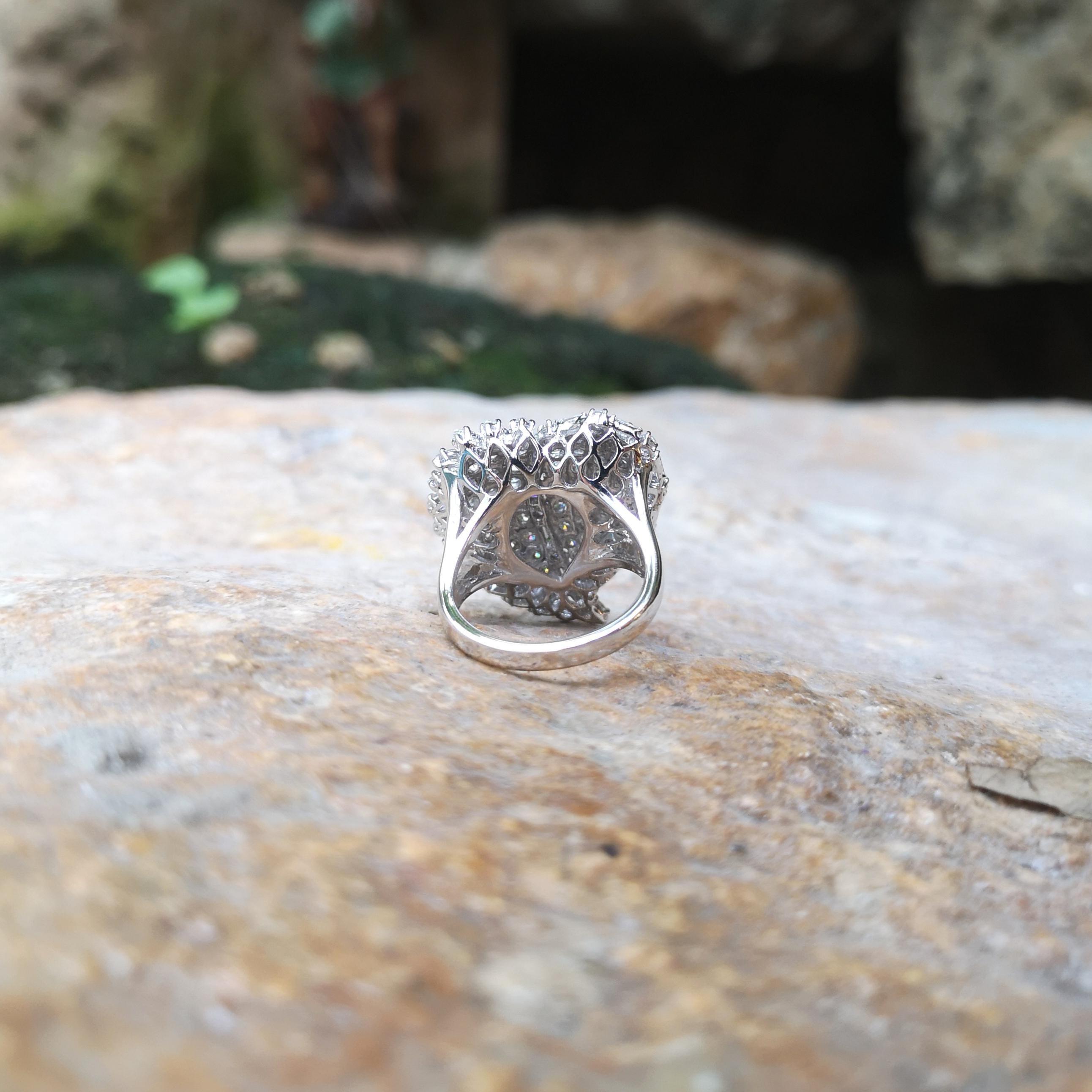 Diamond Heart Ring set in 18K White Gold Settings For Sale 1