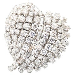 Diamond Heart Ring set in 18K White Gold Settings