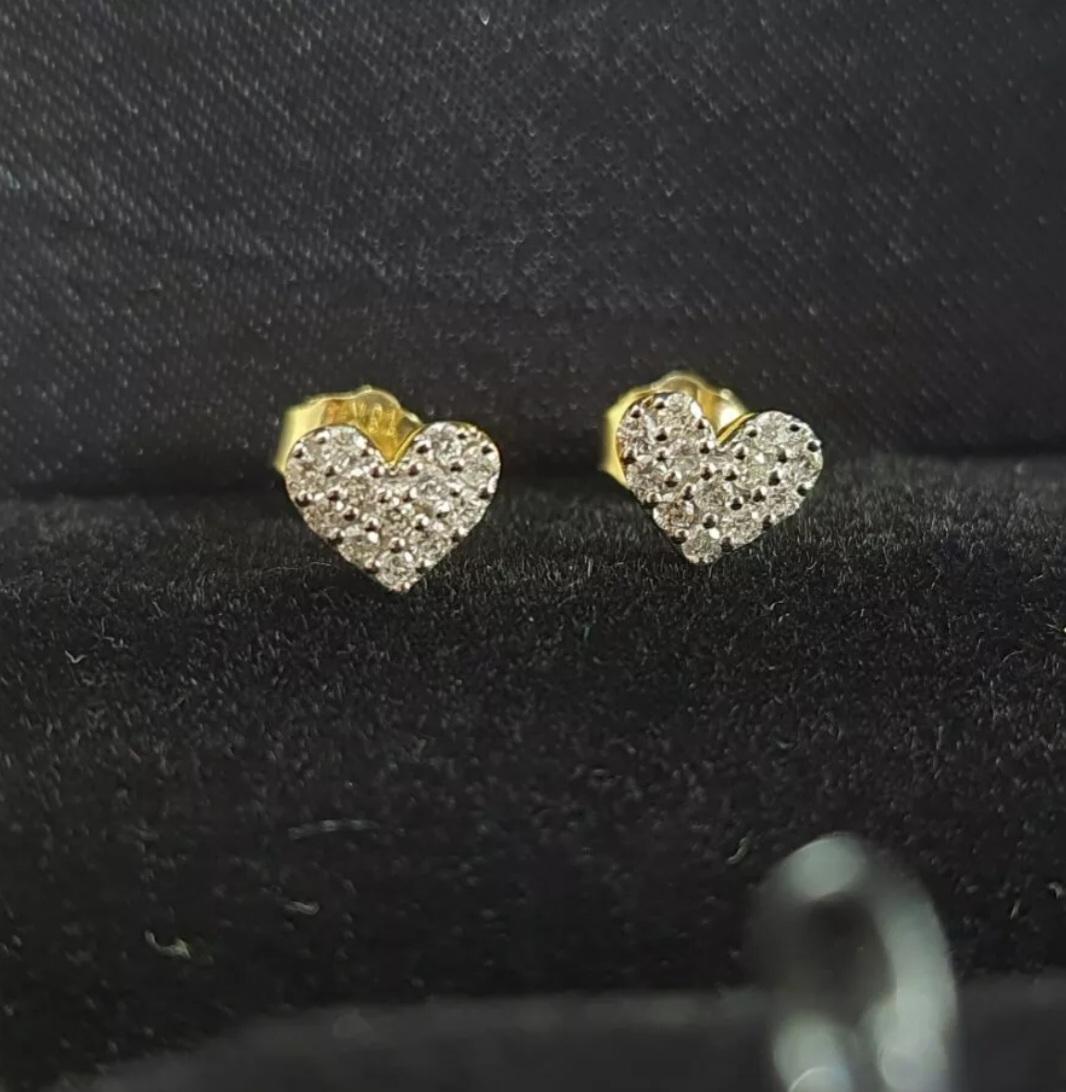 Art déco Clous d'oreilles en forme de cœur en or massif 14 carats et diamants pour femmes cadeau de Noël en vente