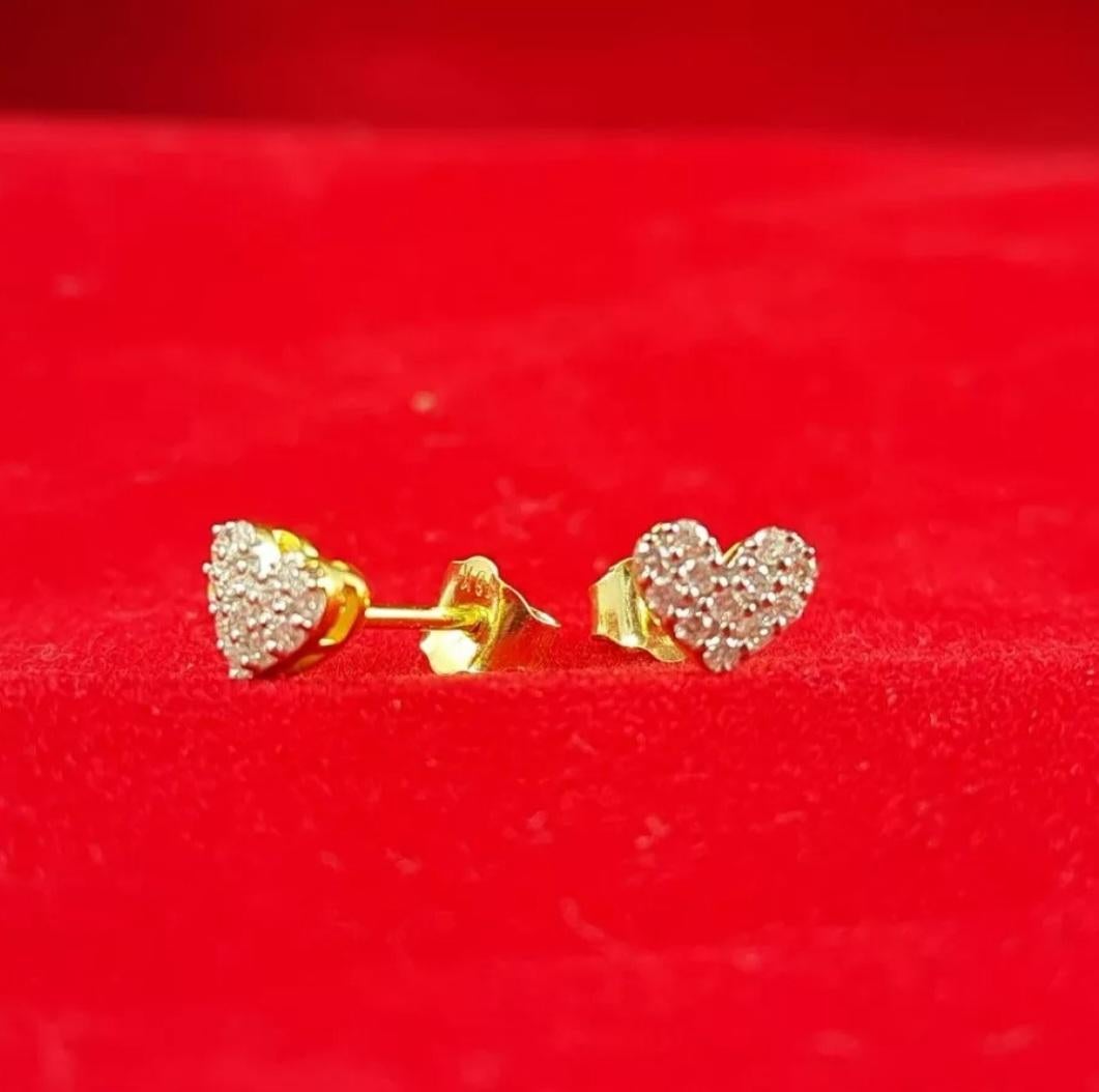 Clous d'oreilles en forme de cœur en or massif 14 carats et diamants pour femmes cadeau de Noël Neuf - En vente à Chicago, IL