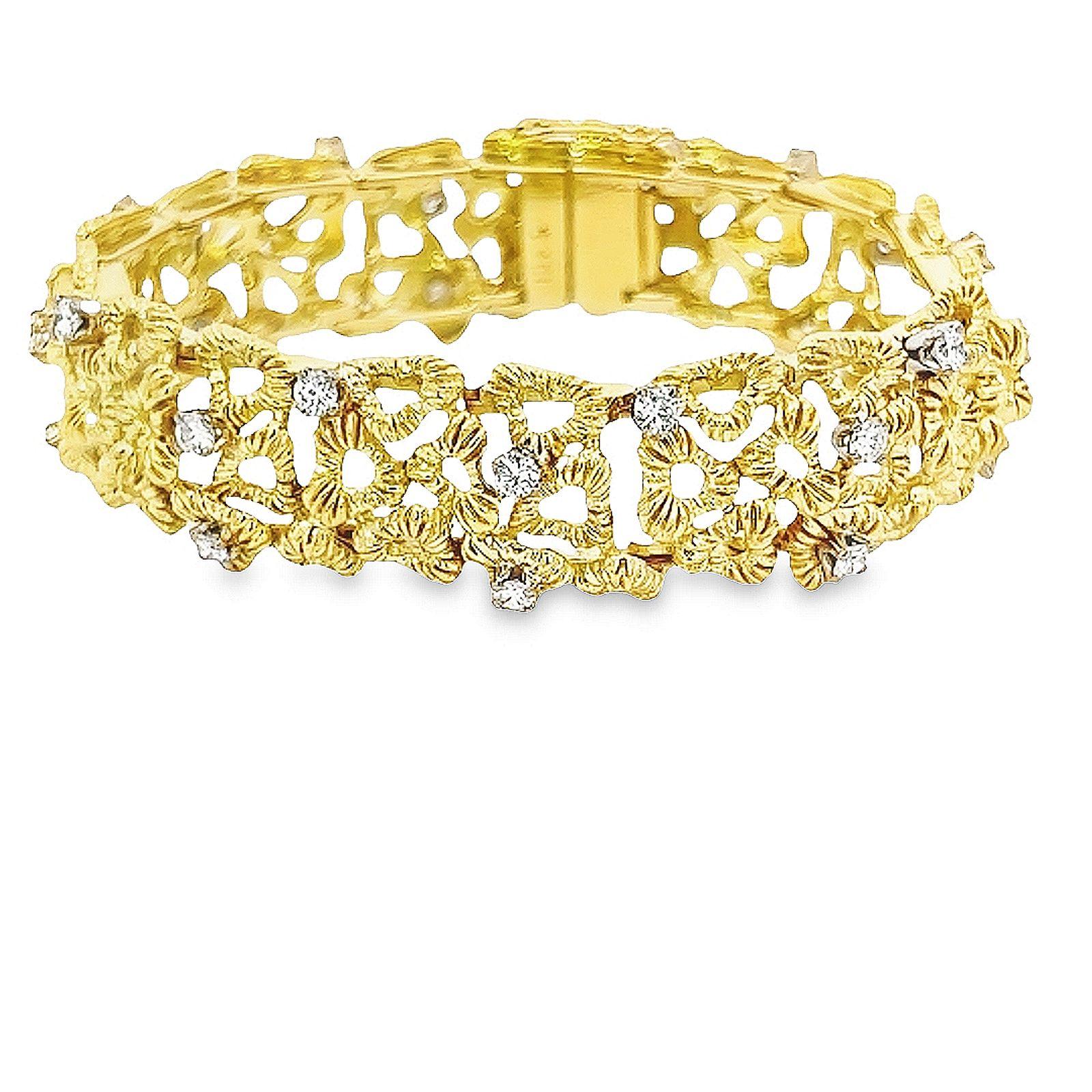 Modern Diamond Heart Shape Yellow Gold Link Bracelet For Sale