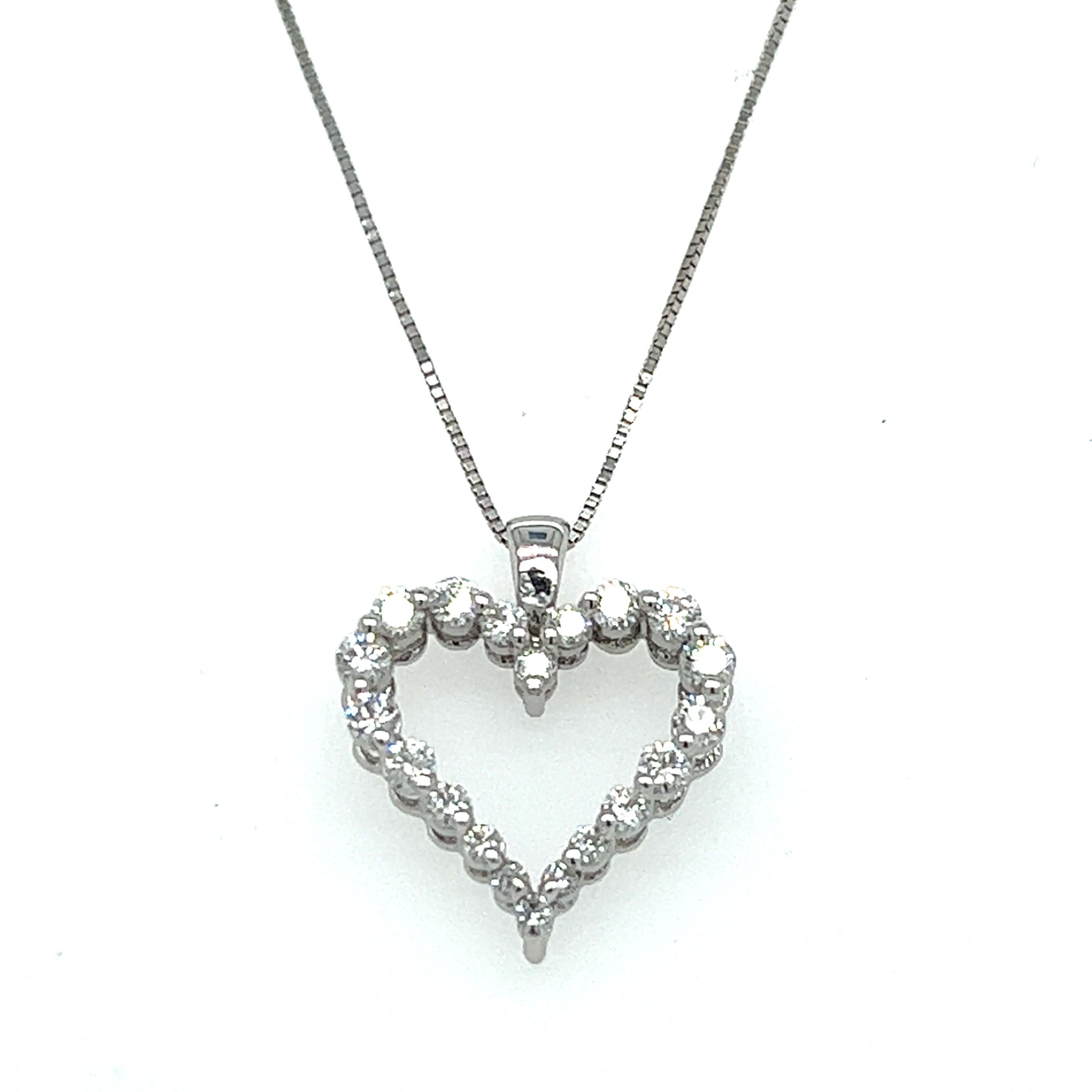 Herzförmiger Diamant-Anhänger aus 18 Karat Weißgold (Zeitgenössisch)