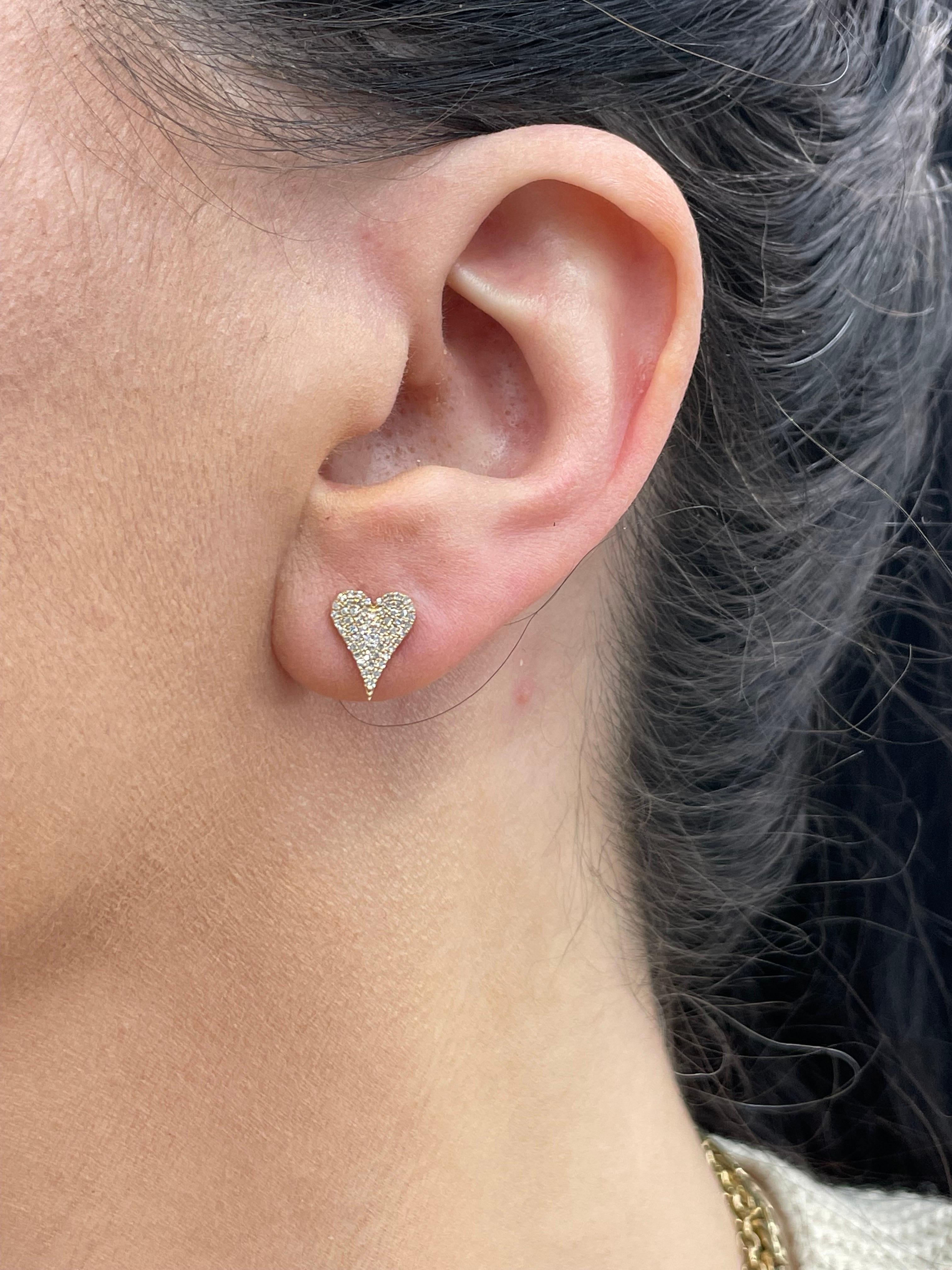 Contemporary Diamond Heart Stud Earrings 0.26 Carats 14 Karat Yellow Gold