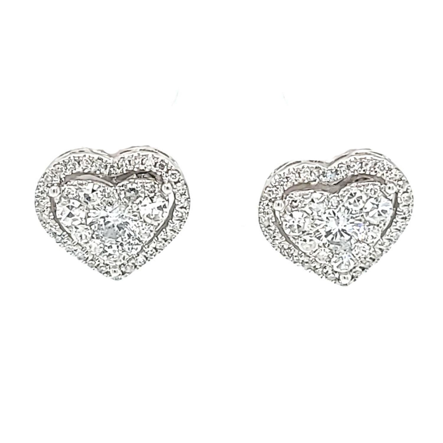 Diamond Heart Stud Earrings In Good Condition For Sale In Coral Gables, FL