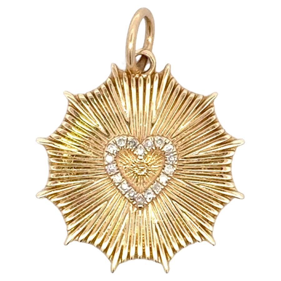 Diamond Heart Sunray Disc Pendant 0.07 Carats 14 Karat Yellow Gold Made in Italy For Sale