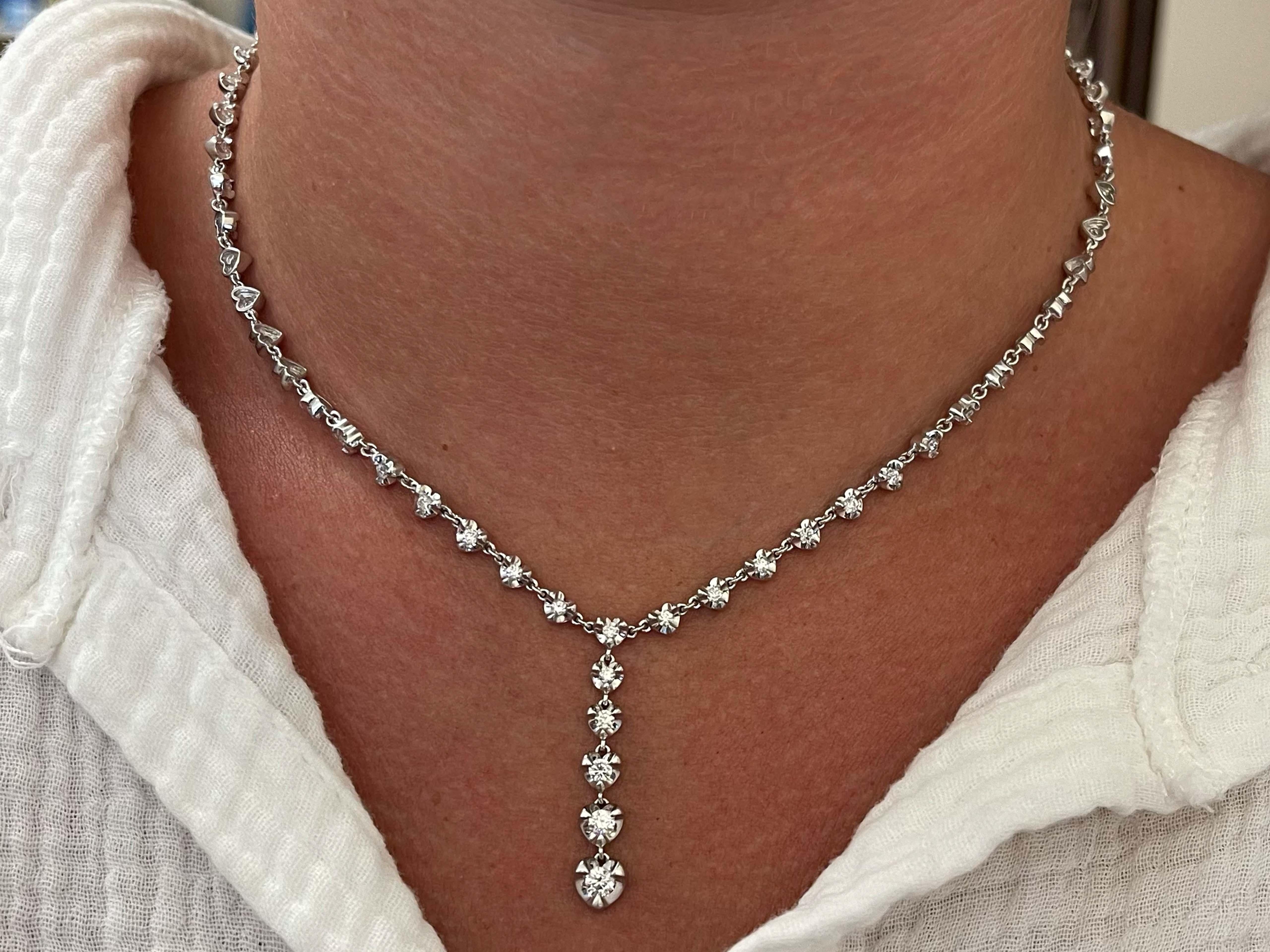 Item Specifications:

Style: Diamond Heart Drop Necklace

Necklace Metal: 14k White Gold

Total Weight: 19.2 Grams

Chain Length: 17