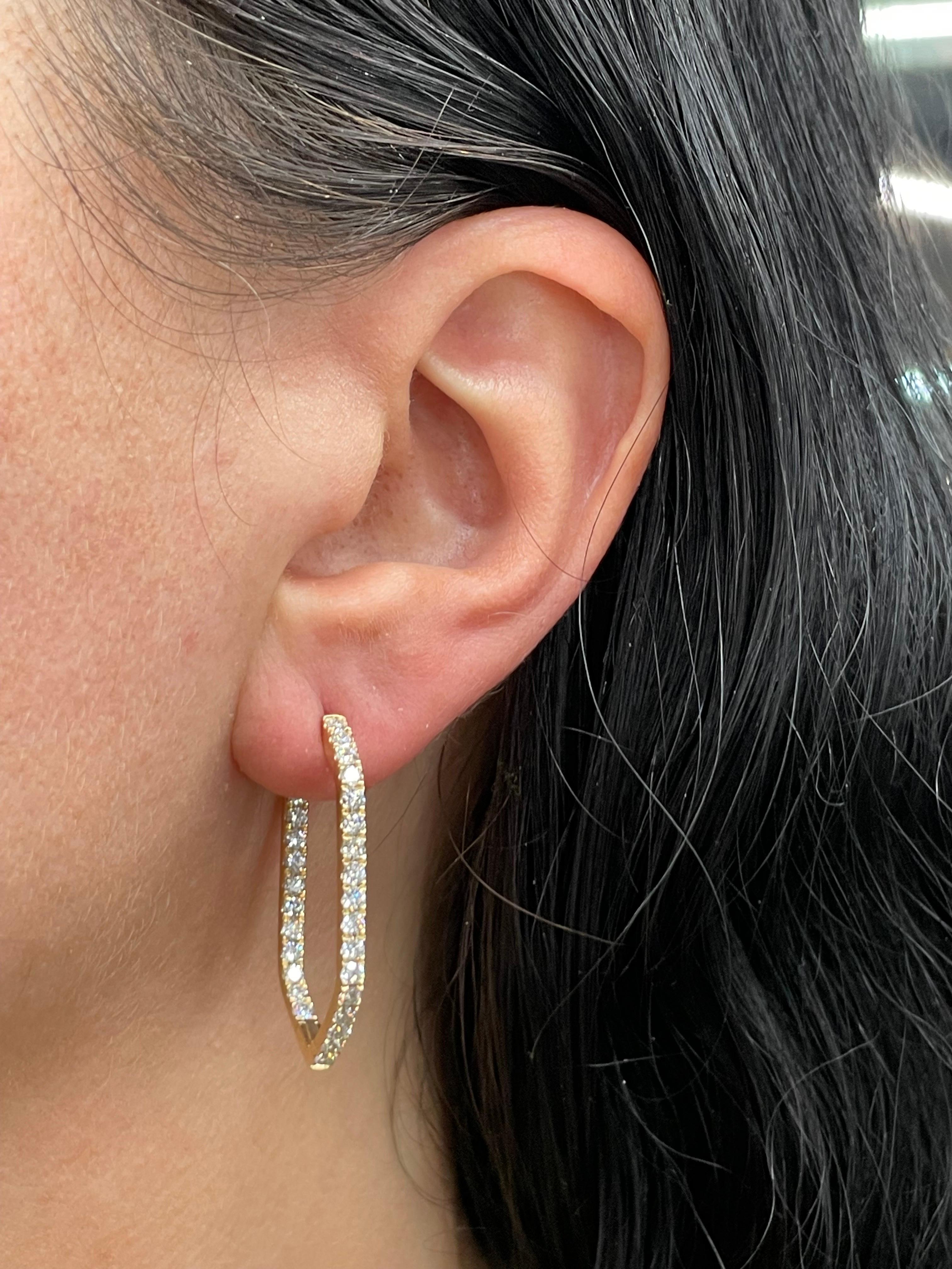 Diamond Hexagon Motif Hoop Earrings 1.95 Carats 14 Karat Yellow Gold In New Condition For Sale In New York, NY