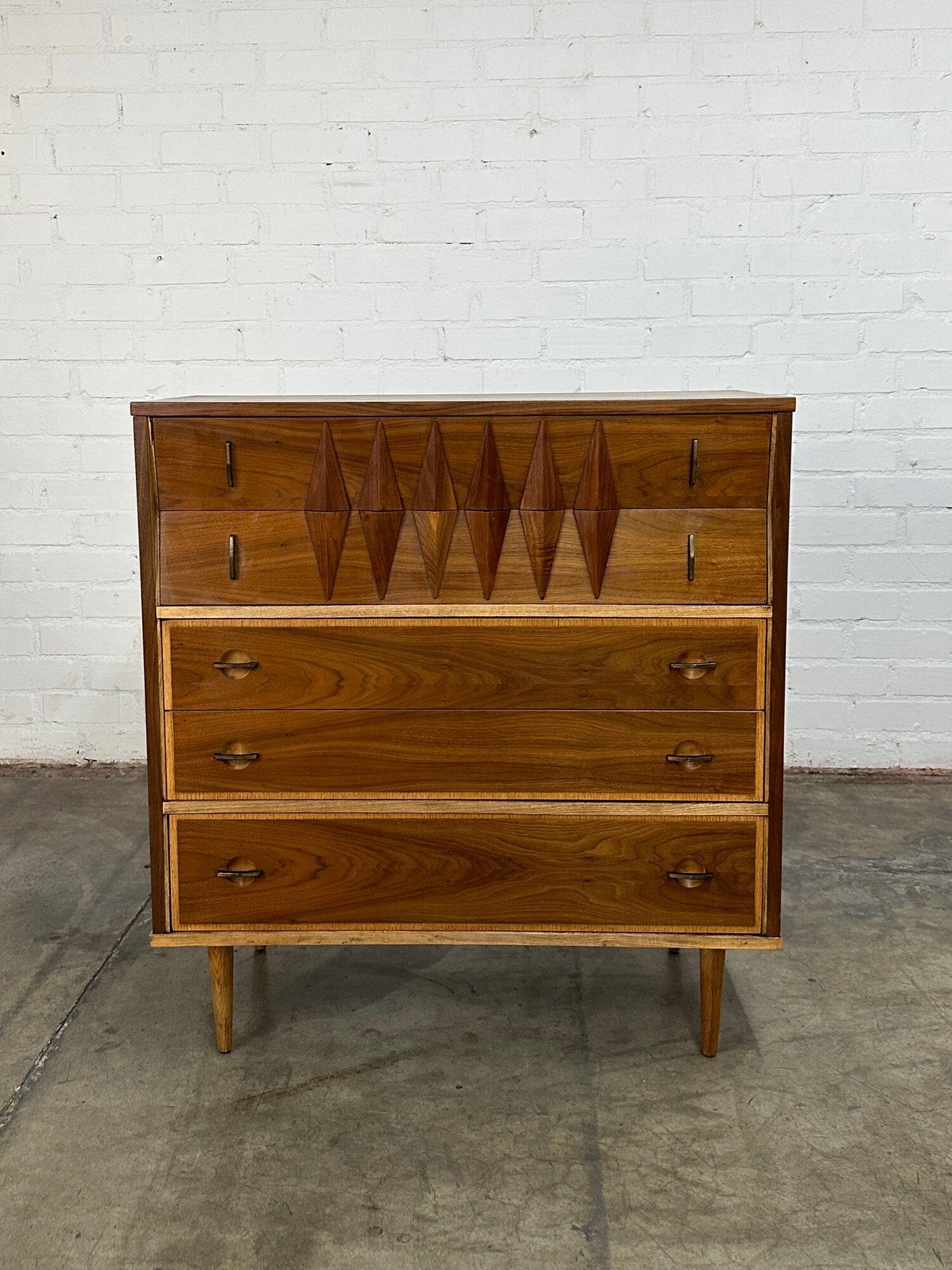 W40 D18 H43

Fully restored walnut highboy dresser. Item features very nice sculptural features and original hardware. Item is structurally sound and full functional.