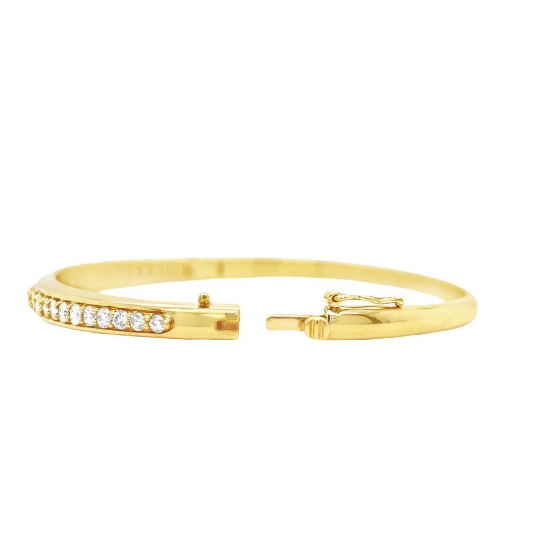 Diamond Hinged Bangle Bracelet in 18K Yellow Gold For Sale 3