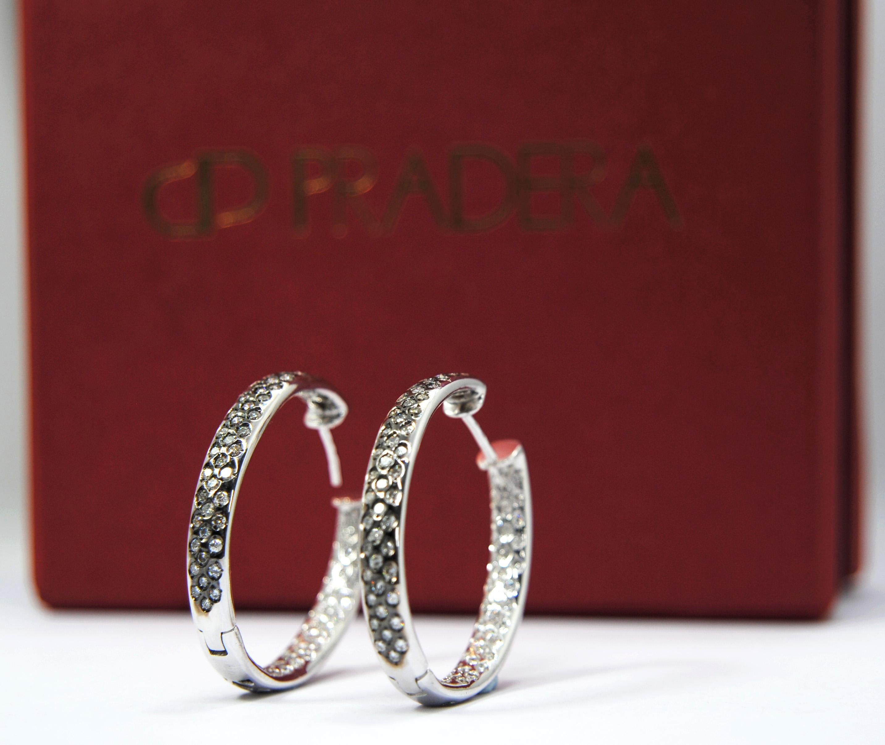 Diamond Hoop Diamond Earrings Totalling 2.20 Carat in 18 Karat White Gold In New Condition For Sale In Bilbao, ES