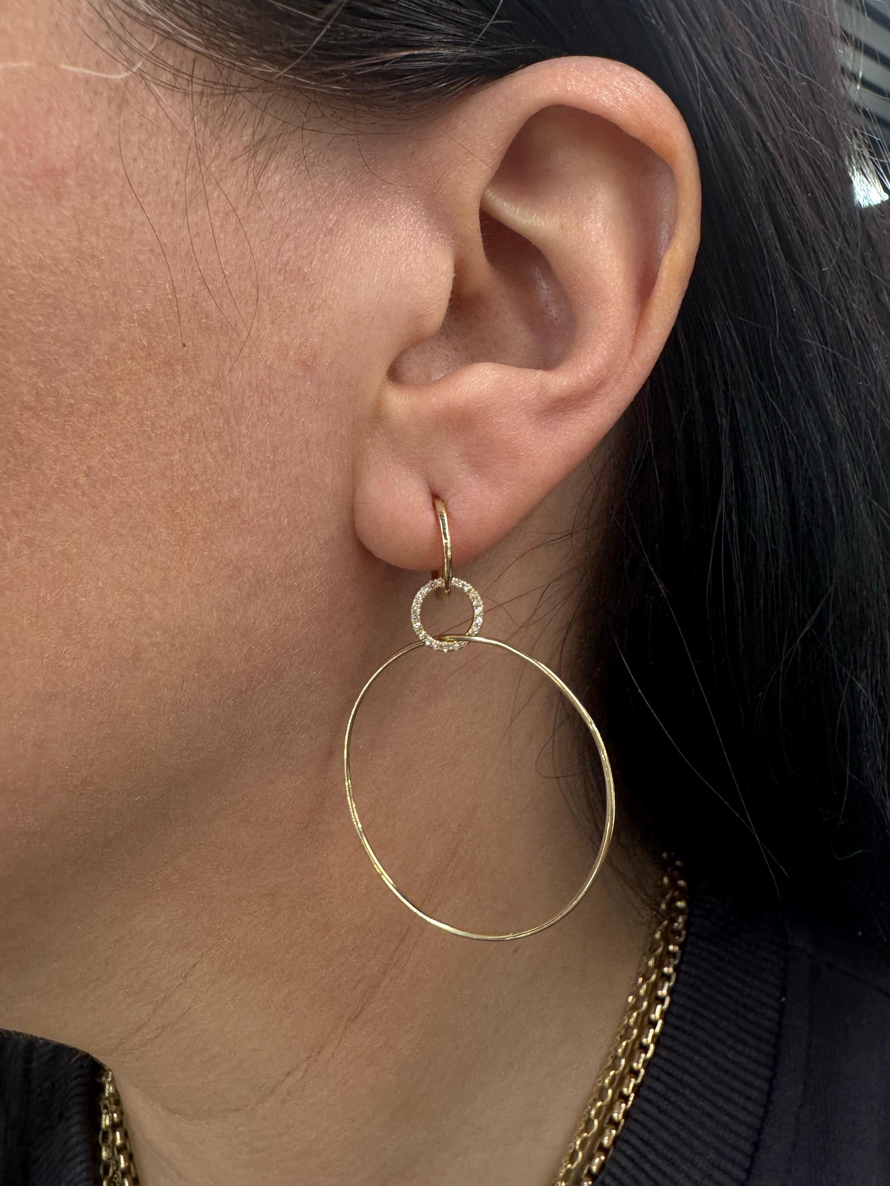 Contemporain Diamond Hoop Drop Earrings 0.05 Carats 14 Karat Yellow Gold en vente