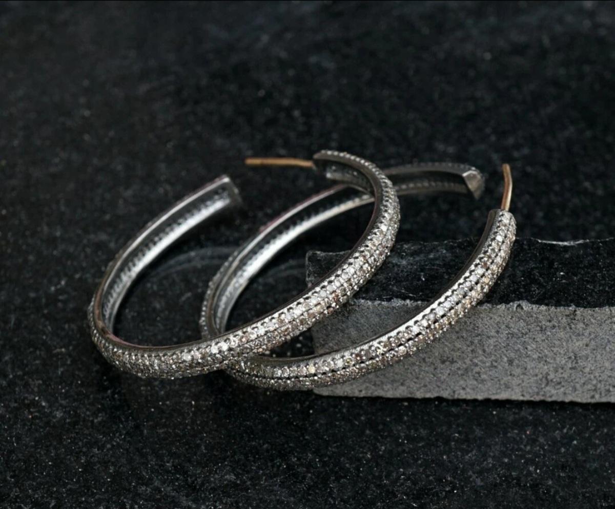 Diamond Hoop Earring 925 Silver Hoop Earring Fashionable Jewelry Birthday Gift. In New Condition For Sale In Chicago, IL