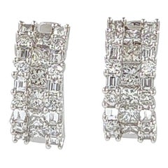 Pendiente de aro de diamantes en oro blanco de 18k