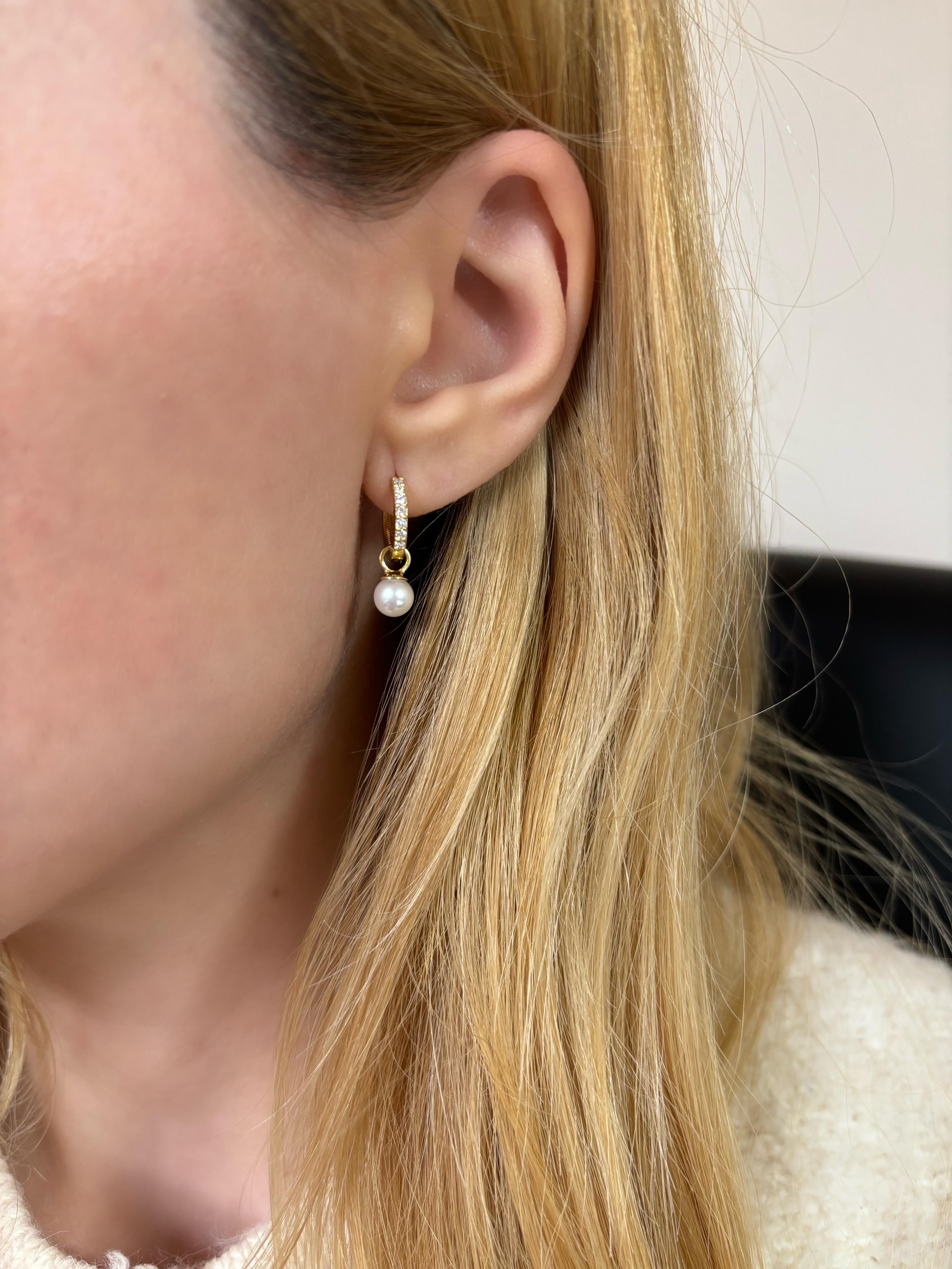 Contemporary Diamond Hoop Earrings, 0.16cts with detachable pearl charms, 18K Gold For Sale