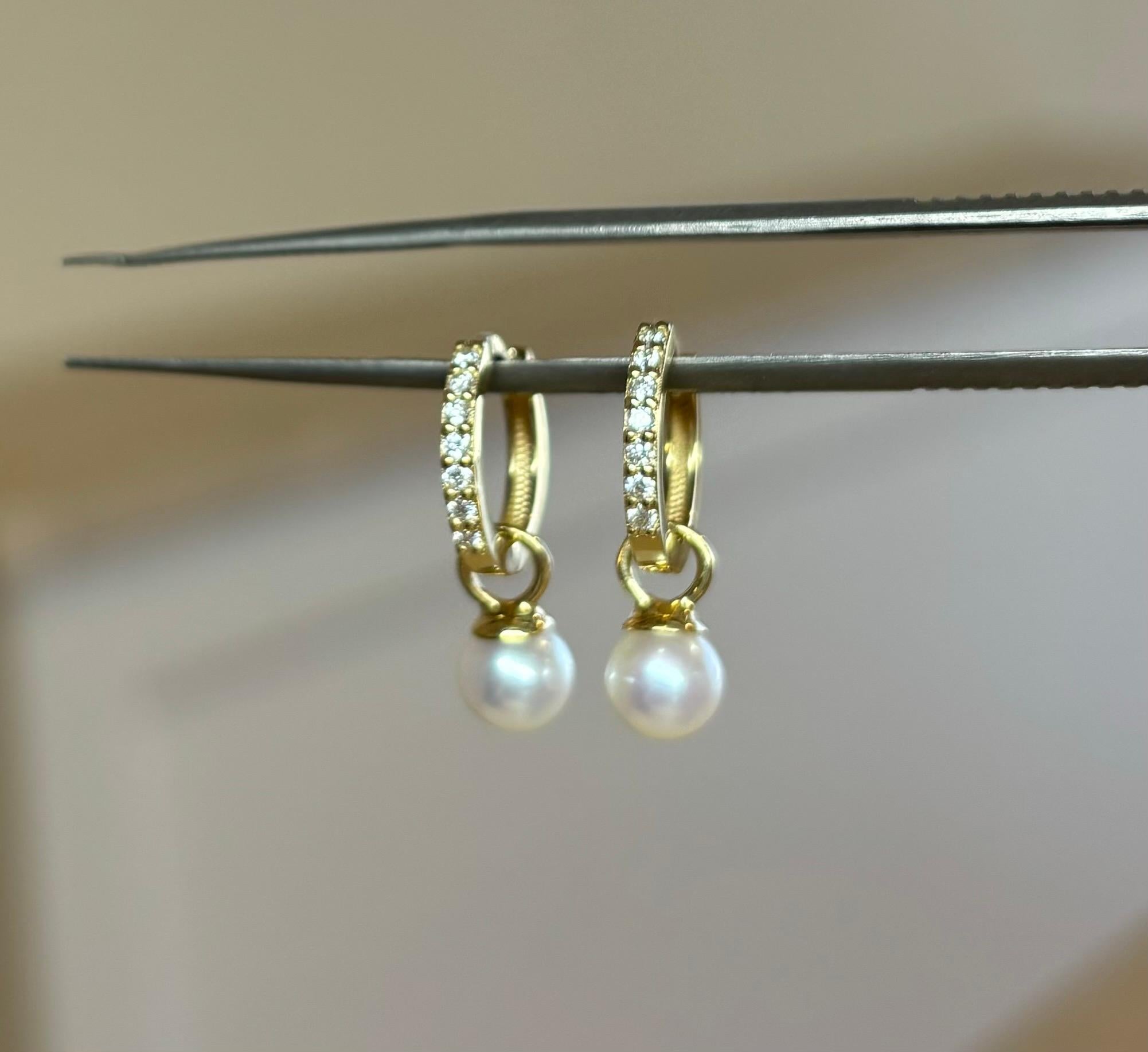 Women's or Men's Diamond Hoop Earrings, 0.16cts with detachable pearl charms, 18K Gold For Sale
