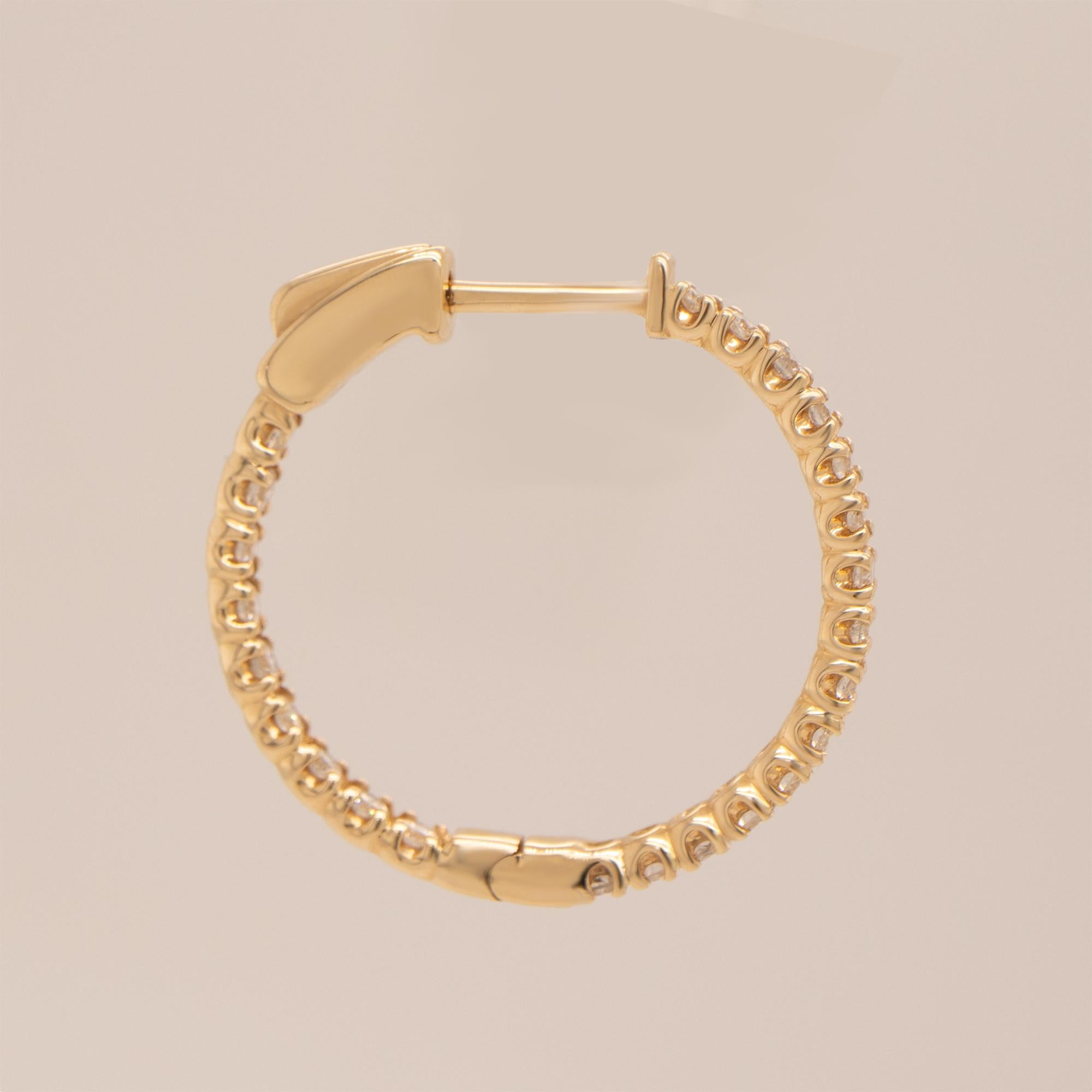 Taille ronde Créoles en or jaune 14 carats avec diamants de 1 carat au total en vente