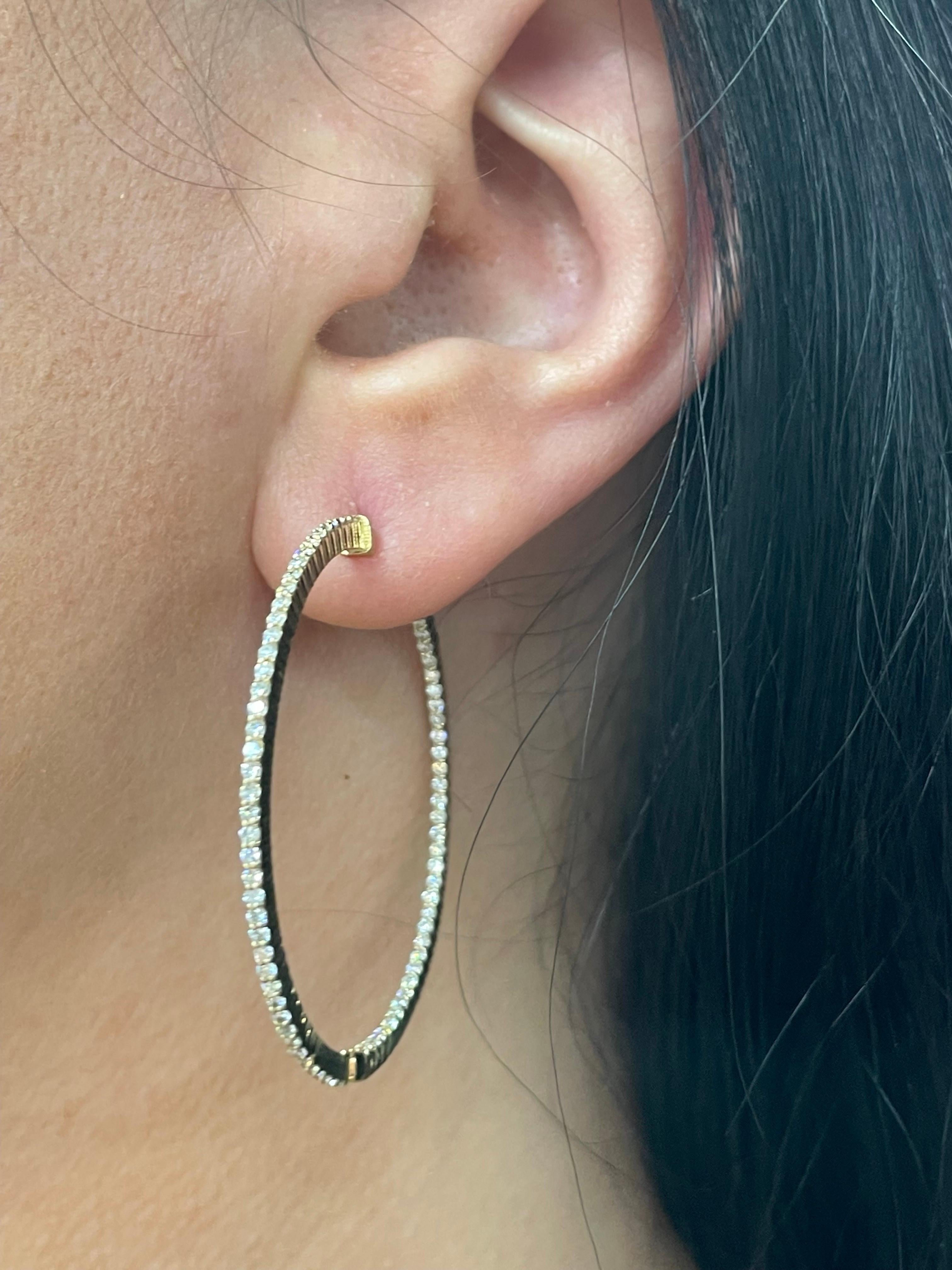 Women's Diamond Hoop Earrings 1.56 Carats 14 Karat Yellow Gold 1.75 Inch Diameter For Sale