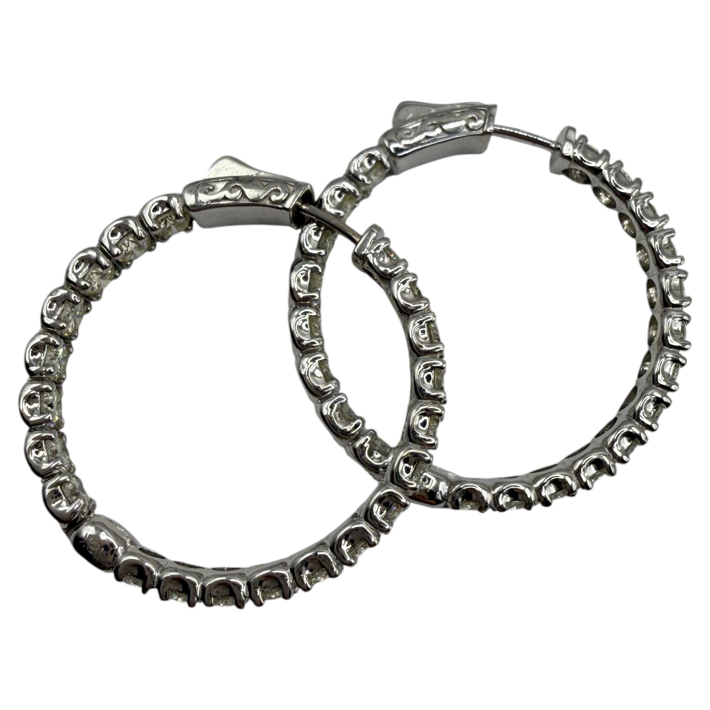 Diamond hoop earrings 18KT white gold