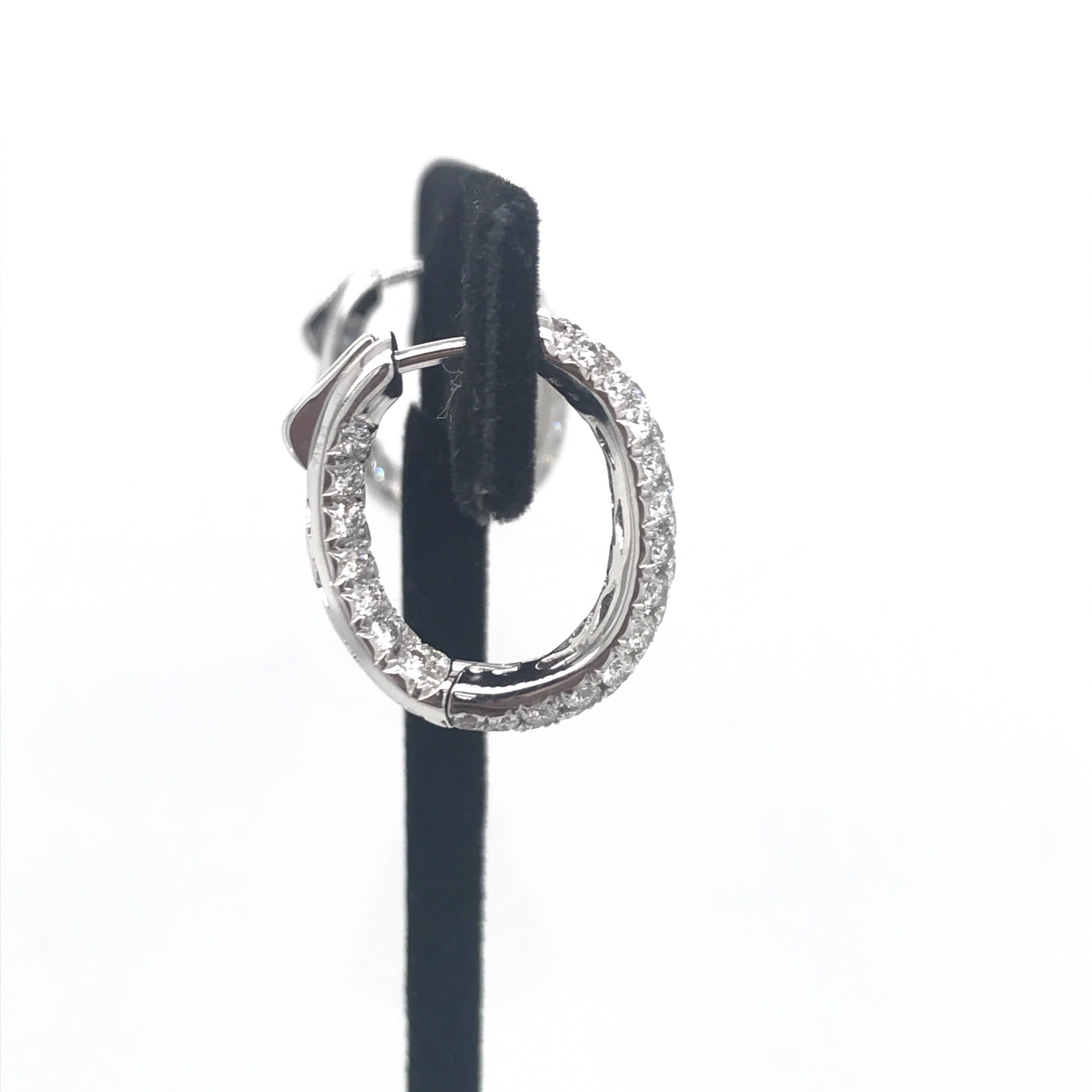 Diamond Hoop Earrings 2.95 Carat 18 Karat White Gold In New Condition For Sale In New York, NY