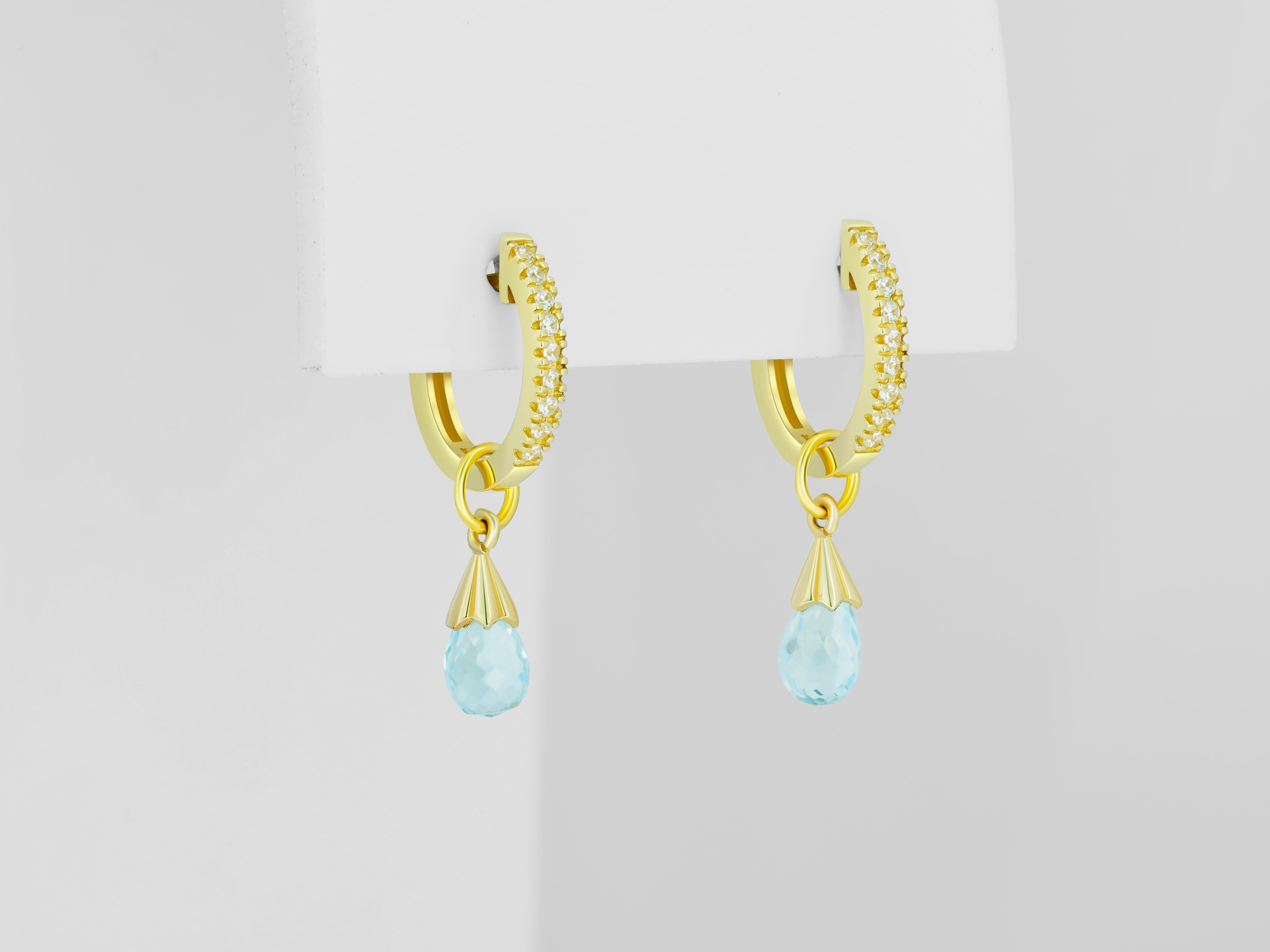 Boucles d'oreilles en or 14k avec diamants et breloques en forme de briolette en topaze.  en vente 1