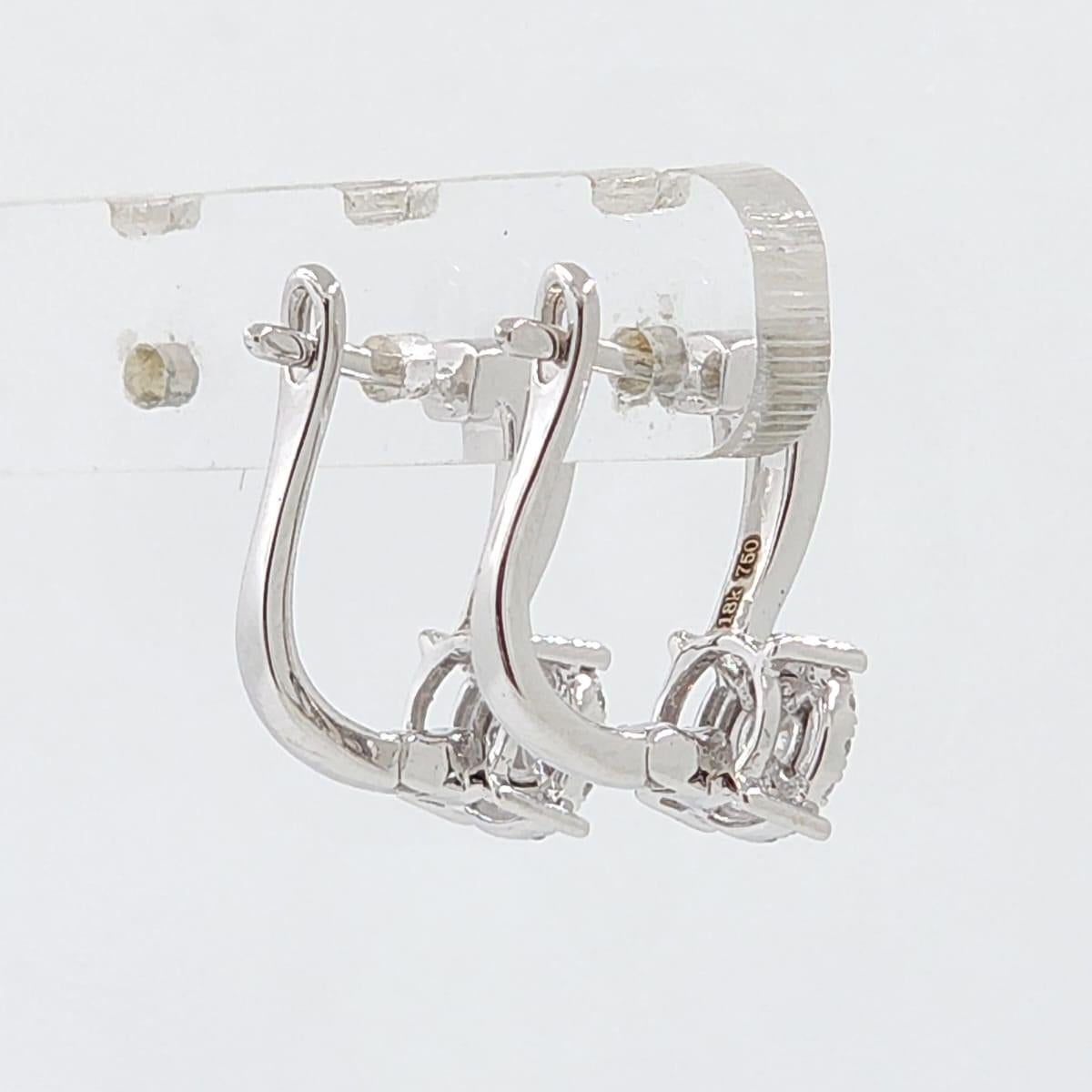 Diamond Hoop Earrings in 18 Karat White Gold In New Condition For Sale In Hong Kong, HK