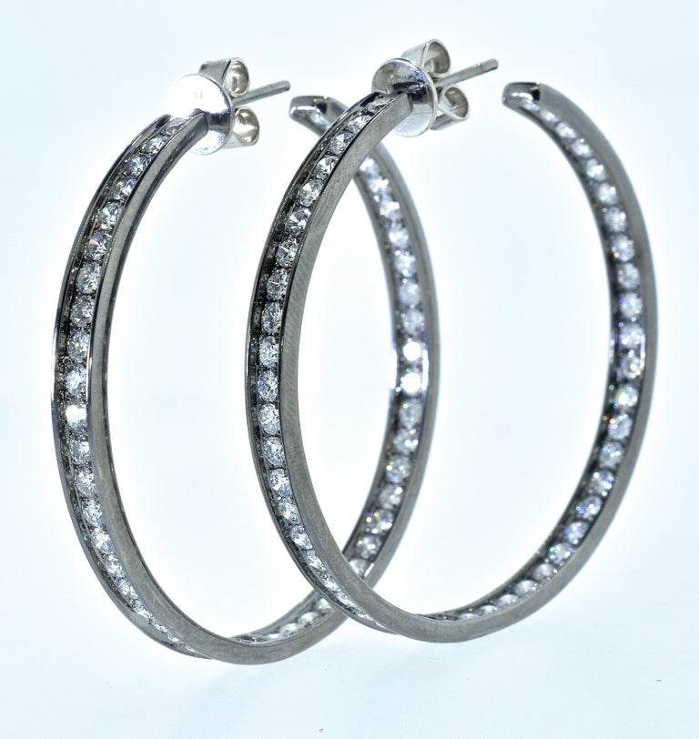 Diamond Hoops in 18 Karat Blackened Gold For Sale at 1stDibs