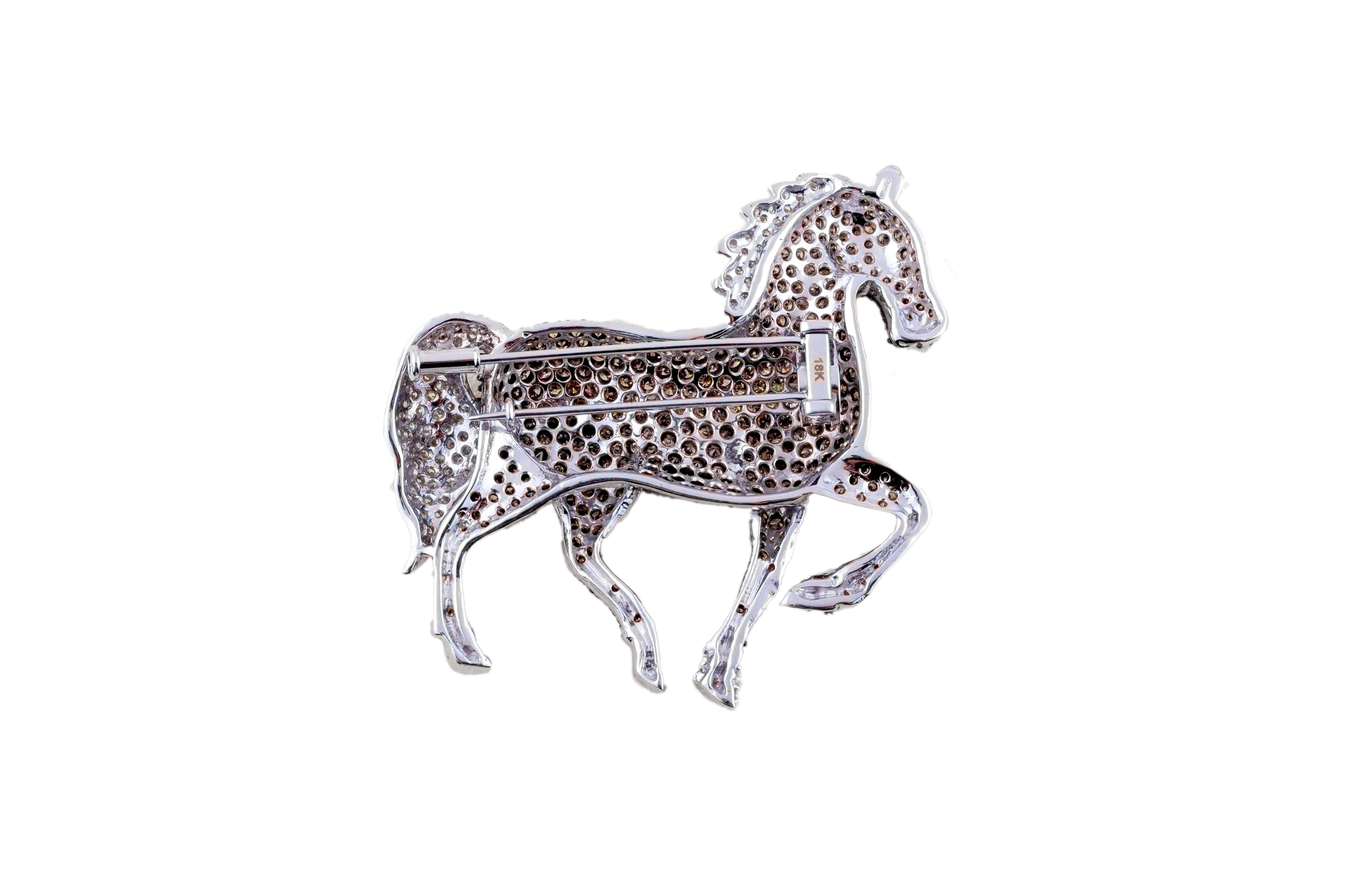 Taille brillant Broche cheval en diamants en vente