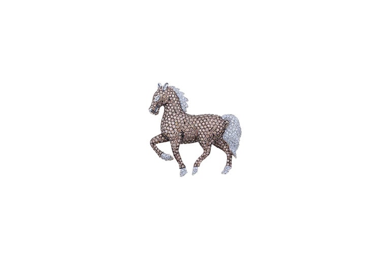 Diamond Horse Brooch In Excellent Condition For Sale In Bad Kissingen, DE
