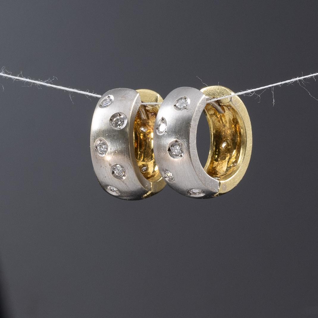 Huggie-Ohrringe mit Diamanten (Brillantschliff)