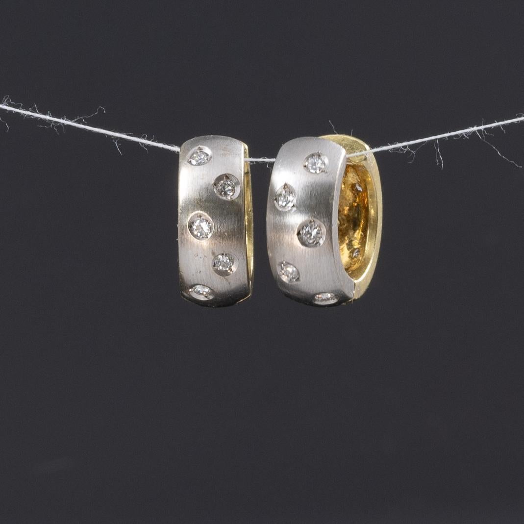 Huggie-Ohrringe mit Diamanten 1