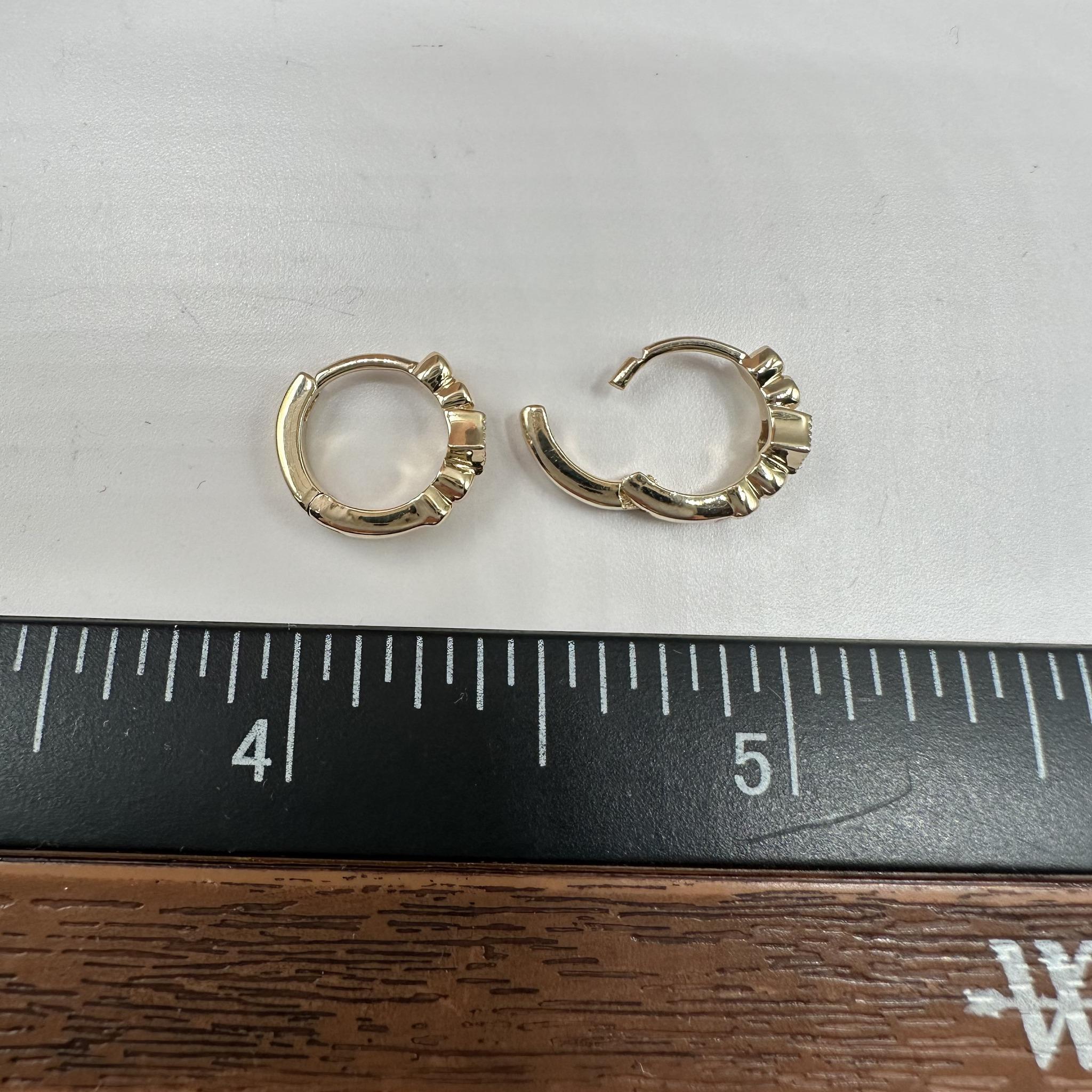 Women's or Men's Diamond Huggie Earrings in 14kt Yellow Gold - 0.03ctw GH SI, 11.4mm, New For Sale