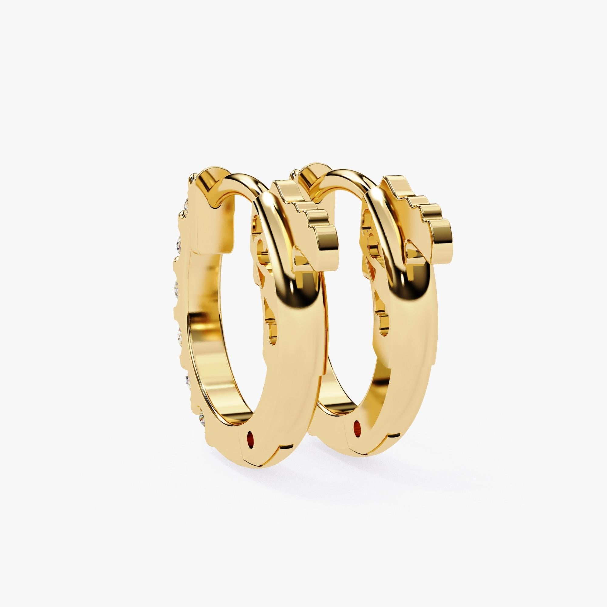 Contemporain Boucles d'oreilles créoles huggie en or massif 14 carats avec diamants de 3/8 carats en vente