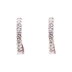 Petites boucles d'oreilles empilables Huggie Hoops 10 mm en or blanc 14 carats et diamants