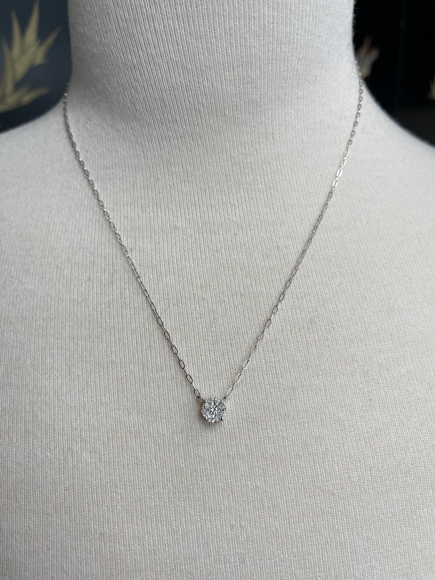 Diamond Illusion Pendant Necklace in 18k White Gold, .41 Carats Total in vendita 2