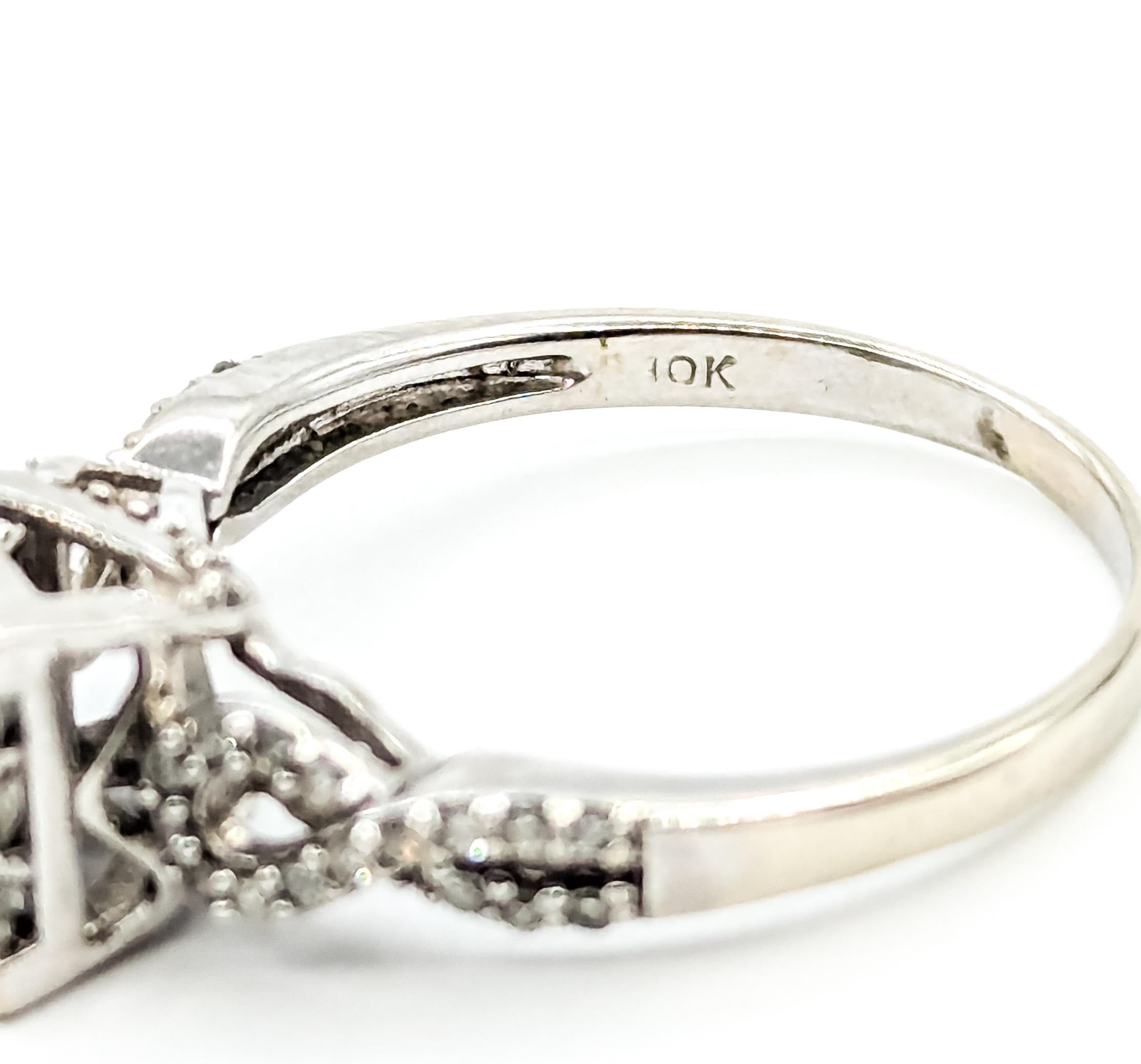 Bague Illusion en or blanc 10k avec diamants en vente 3