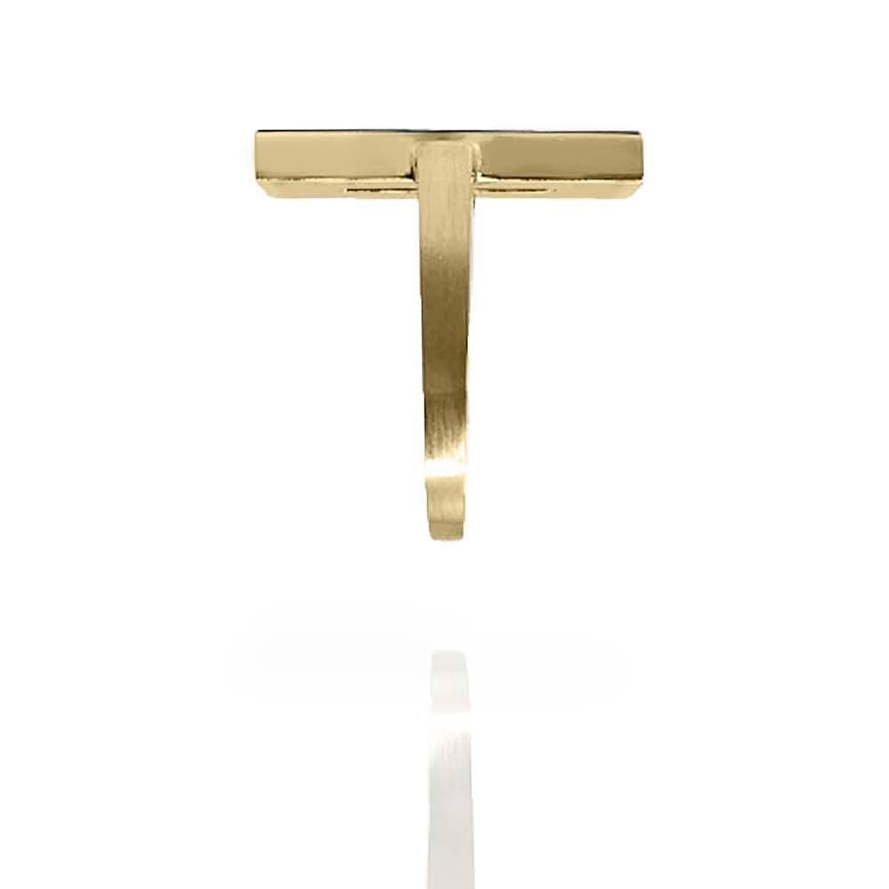 For Sale:  Diamond in Yellow Gold Suspended Rectangle Ring 3
