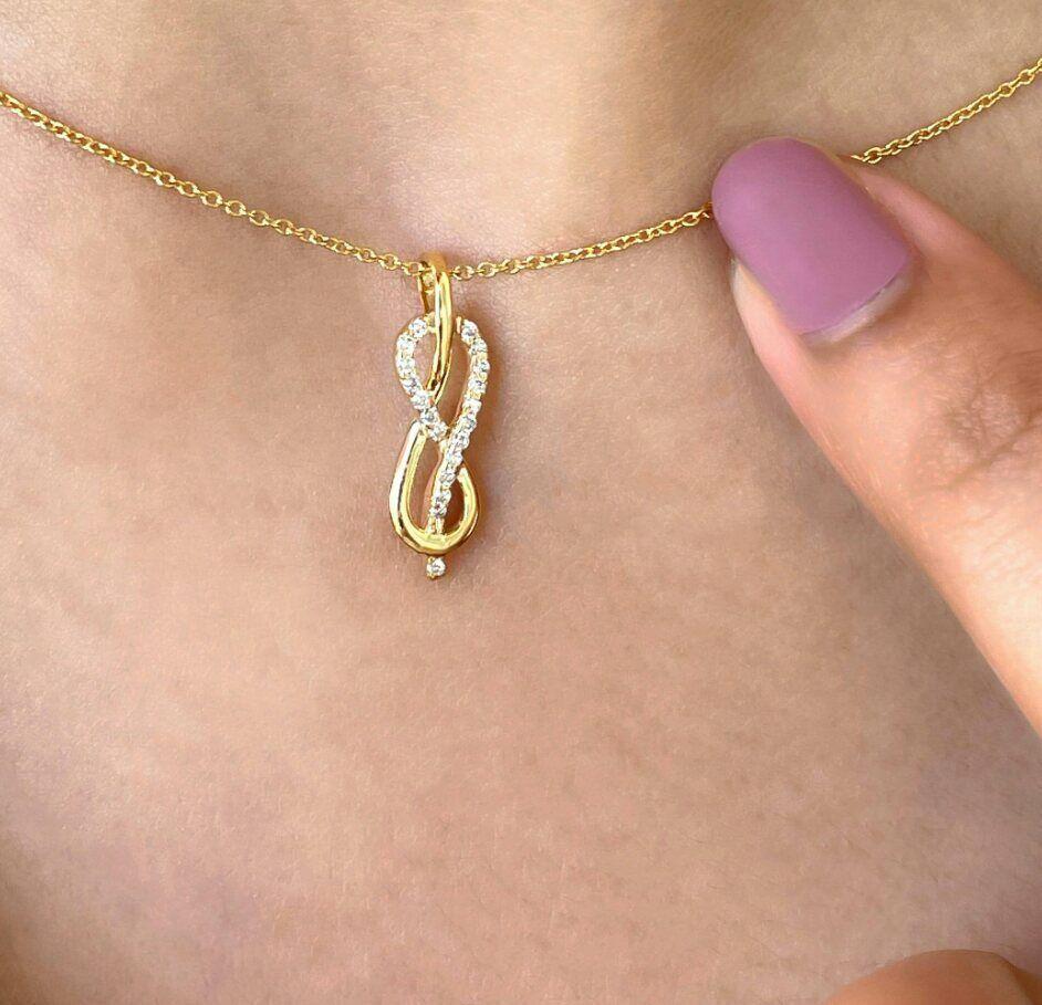 Round Cut Diamond Infinity Pendant Necklace in 14k Solid Gold For Sale