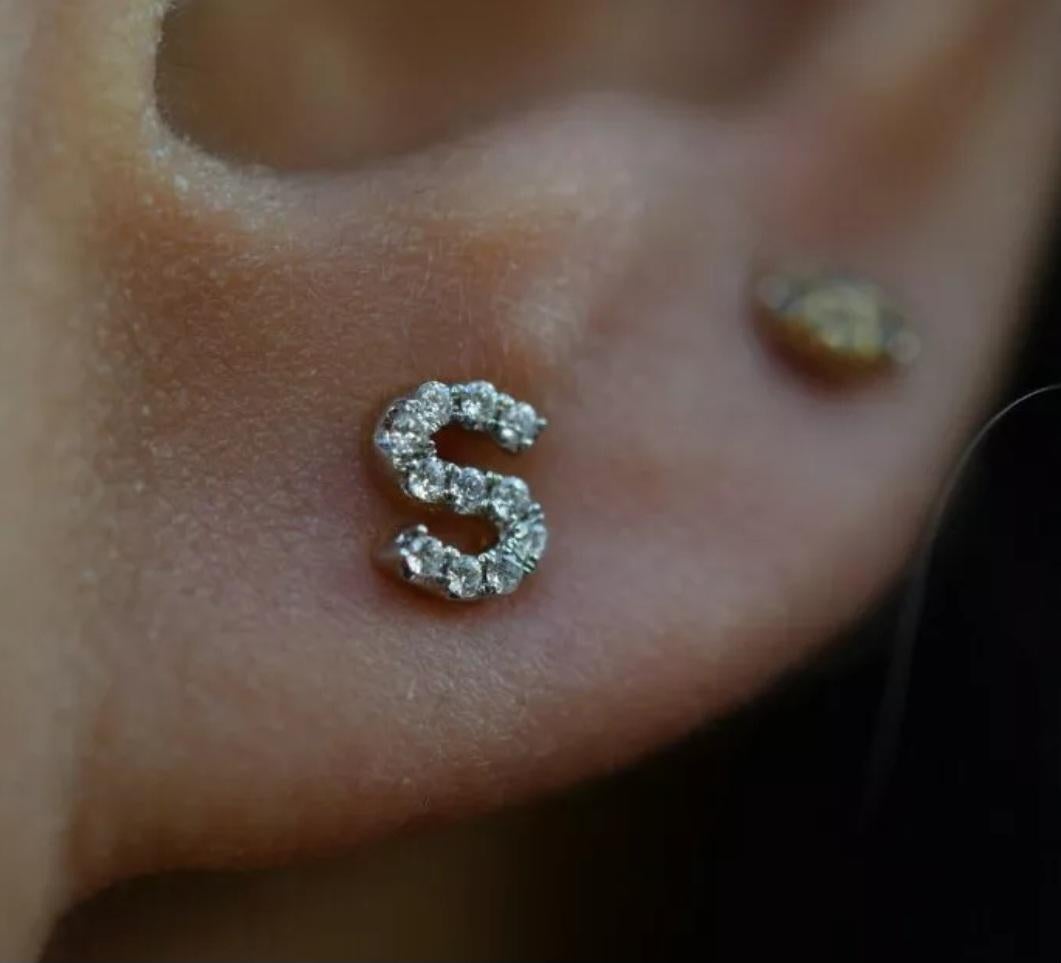 Diamond Initial Ohrring 14k Solid Gold Initial personalisierte Ohrring Ohrstecker Schmuck im Angebot 5