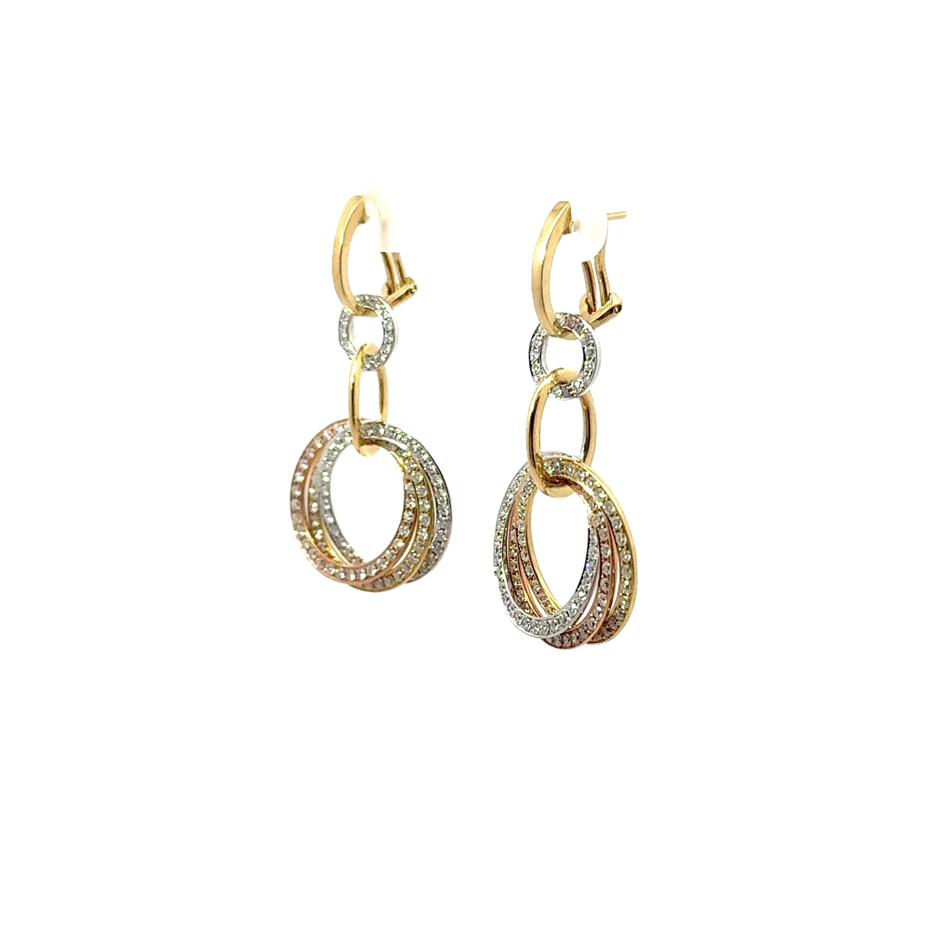Pendientes de oro tricolor de 18 quilates en forma de aro con diamantes entrelazados Contemporáneo en venta